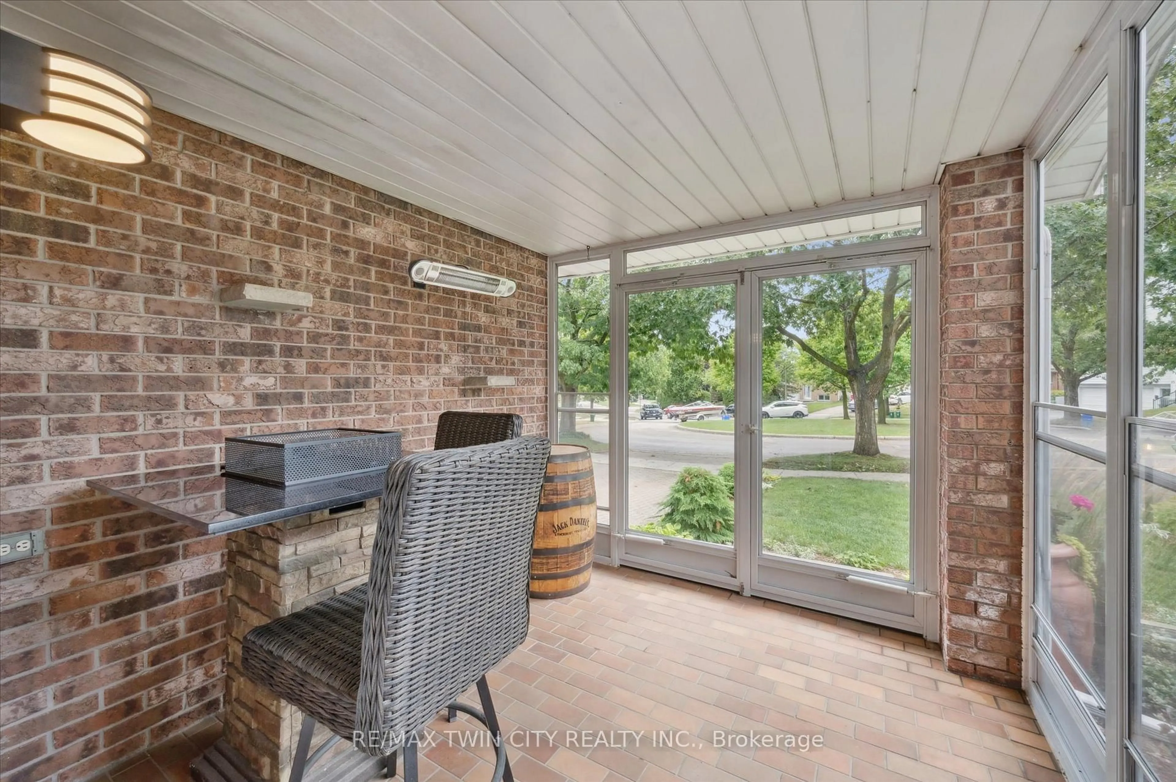 Patio, water/lake/river/ocean view for 18 Westchester Pl, Kitchener Ontario N2B 3M6