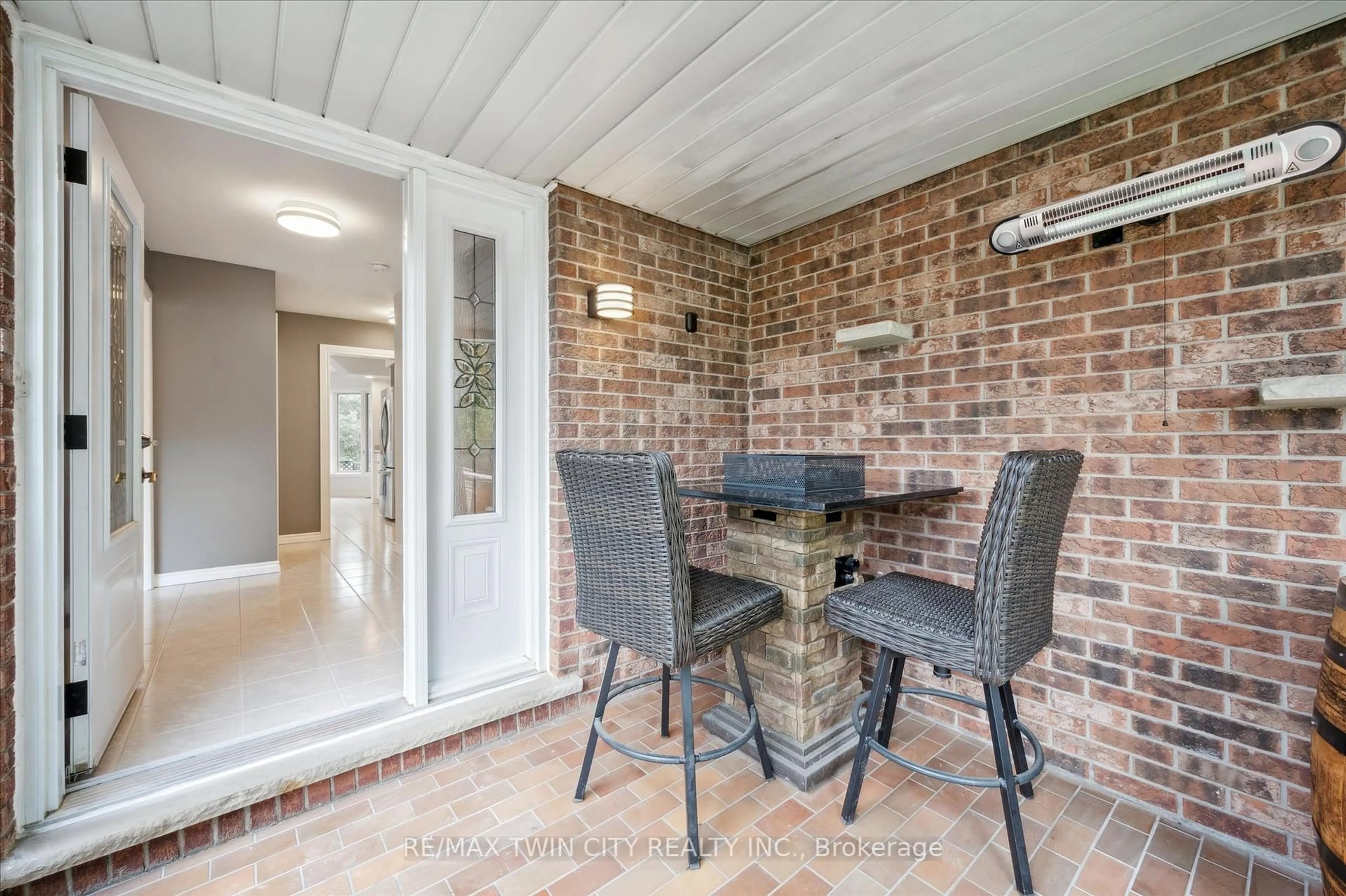 Patio, water/lake/river/ocean view for 18 Westchester Pl, Kitchener Ontario N2B 3M6
