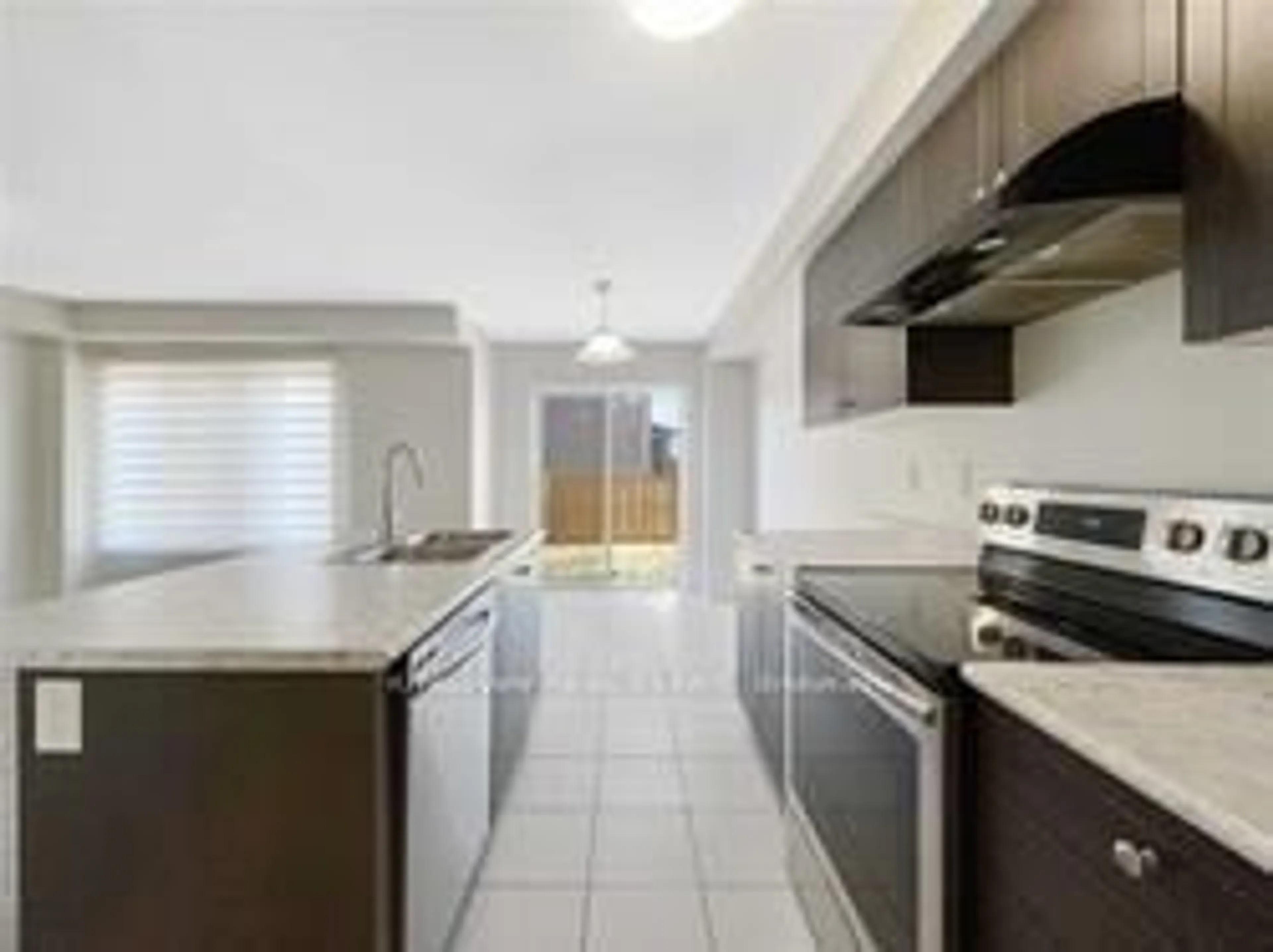 Standard kitchen, ceramic/tile floor for 125 Thompson Rd, Haldimand Ontario N3W 0E1