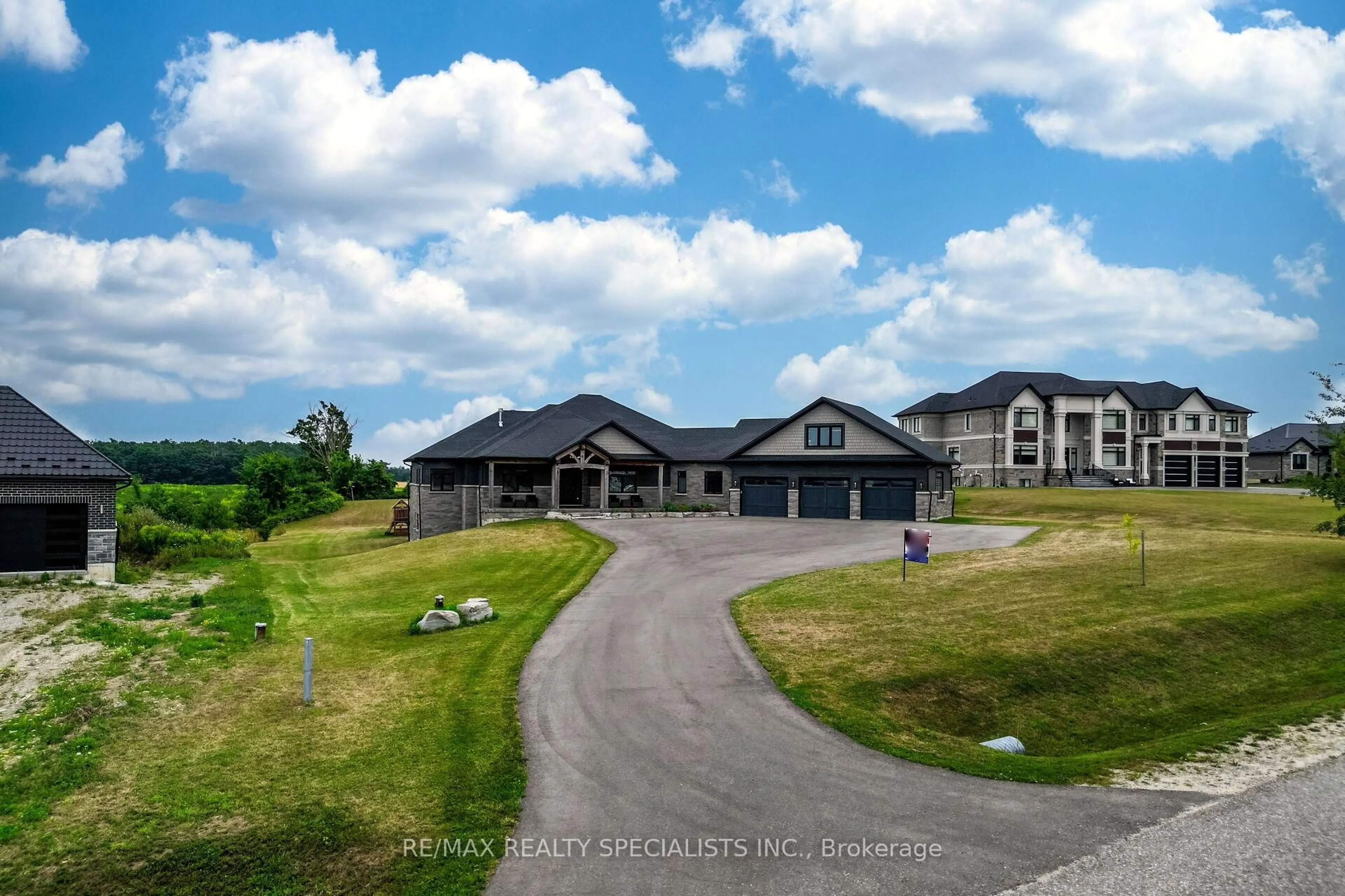 A pic from outside/outdoor area/front of a property/back of a property/a pic from drone, unknown for 6 Rutledge Hts, Melancthon Ontario L9V 3M9