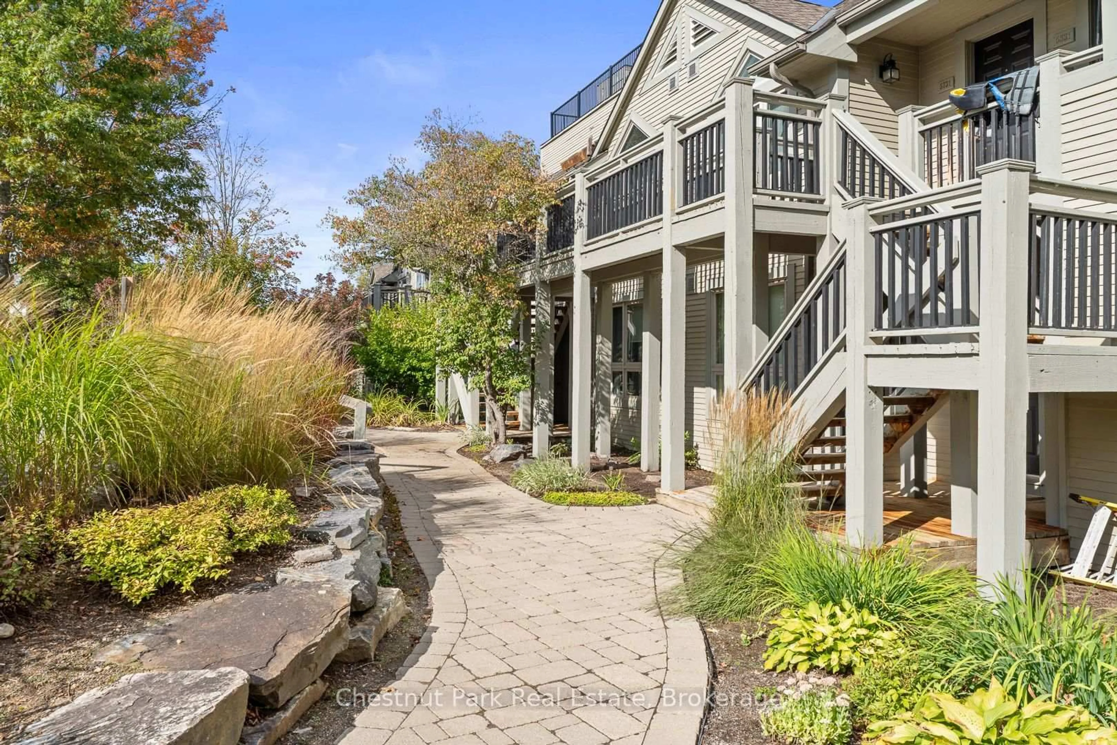 Patio, water/lake/river/ocean view for 5521 Grandview Signature Dr, Huntsville Ontario P1H 2N1
