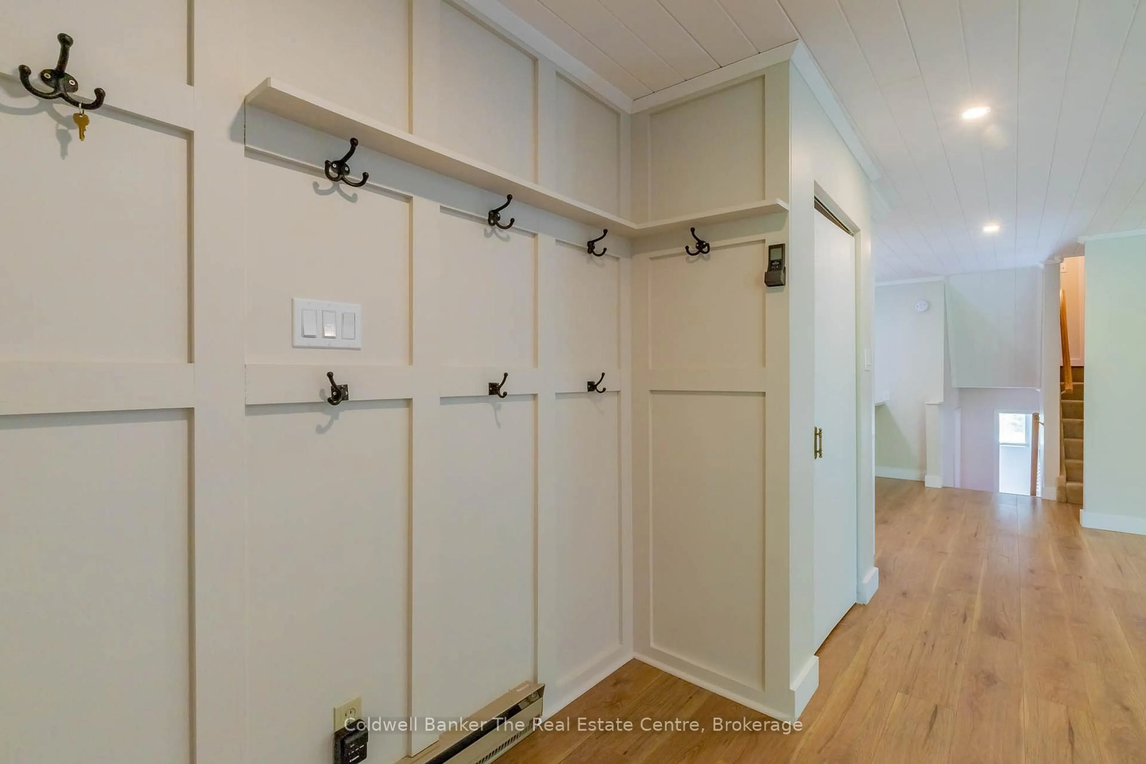 Storage room or clothes room or walk-in closet for 5 Anthony Crt, Huntsville Ontario P1H 1T2