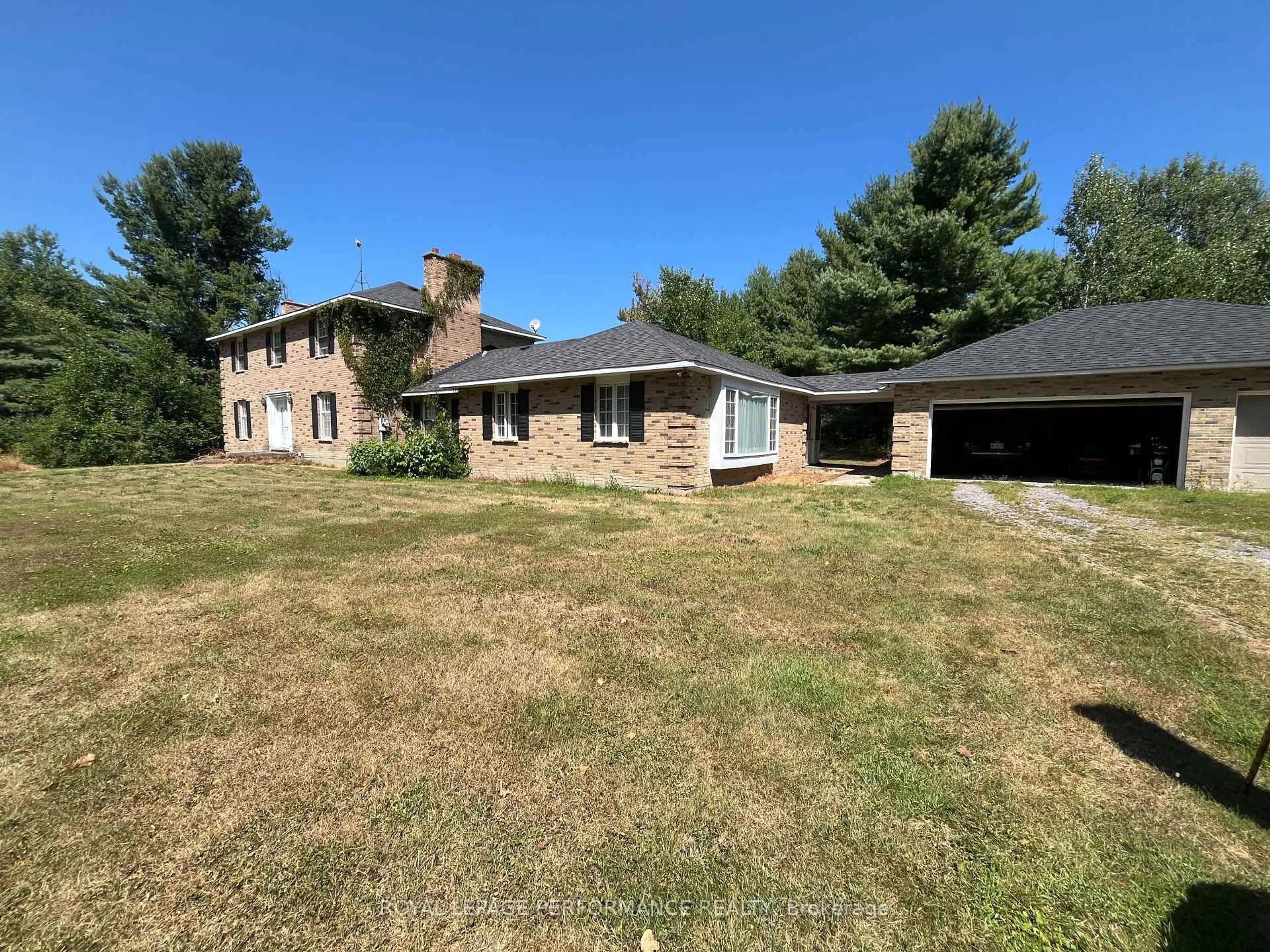 A pic from outside/outdoor area/front of a property/back of a property/a pic from drone, unknown for 2620 Marchurst Rd, Ottawa Ontario K0A 1T0