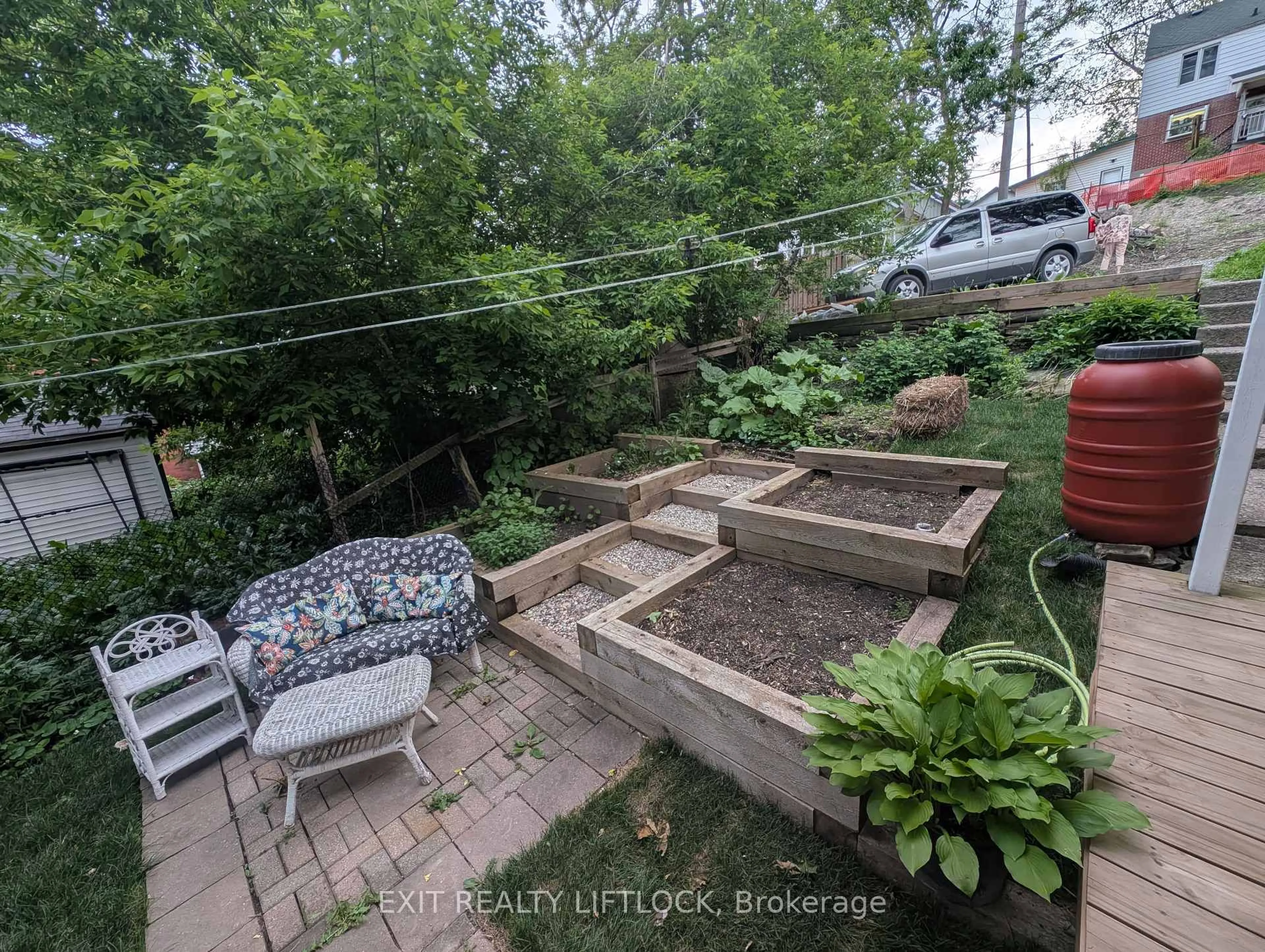 Patio, street for 629 Aylmer St, Peterborough Ontario K9H 3X2