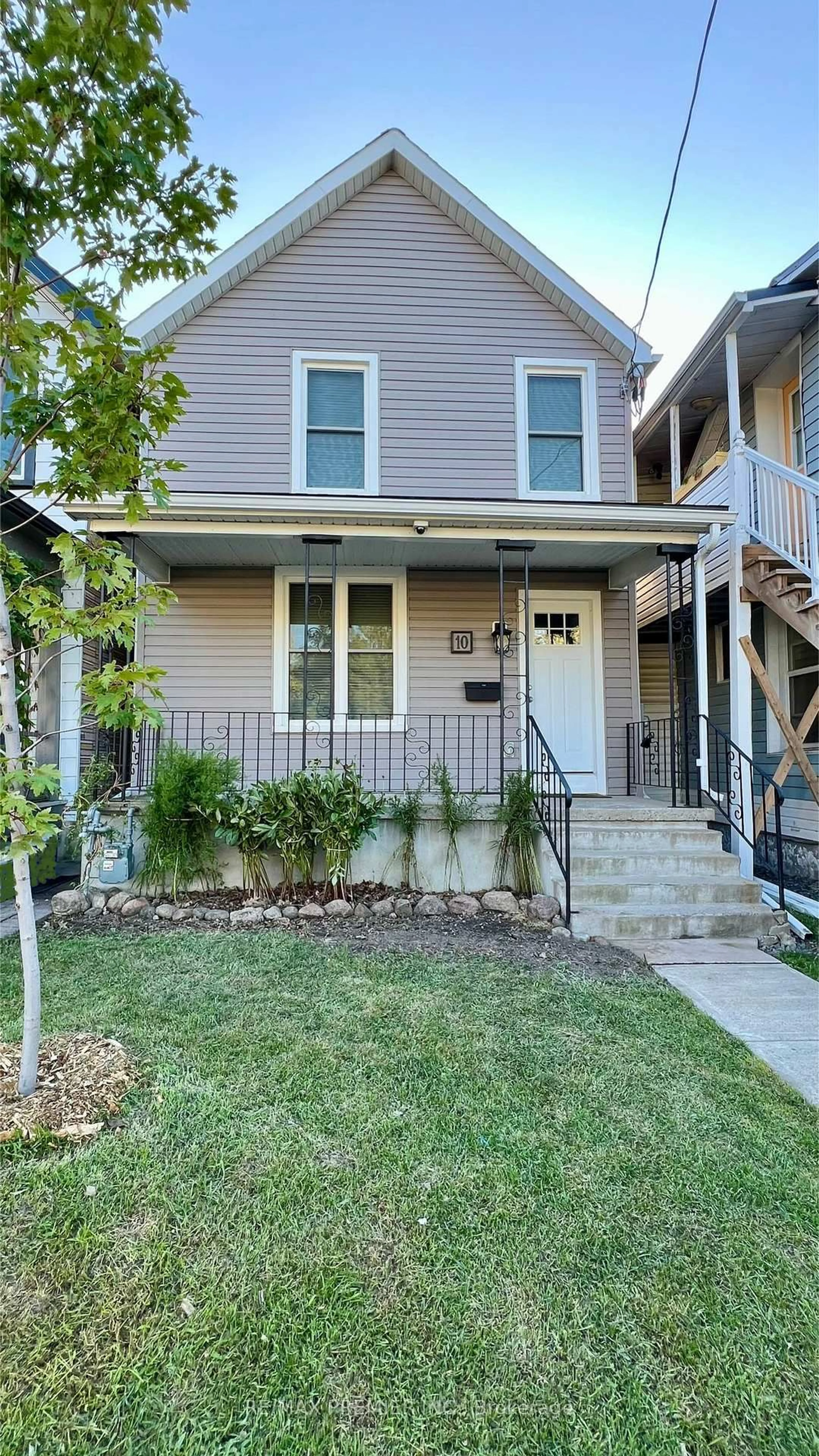 Unknown for 10 Patrick St, Kingston Ontario K7K 3N4