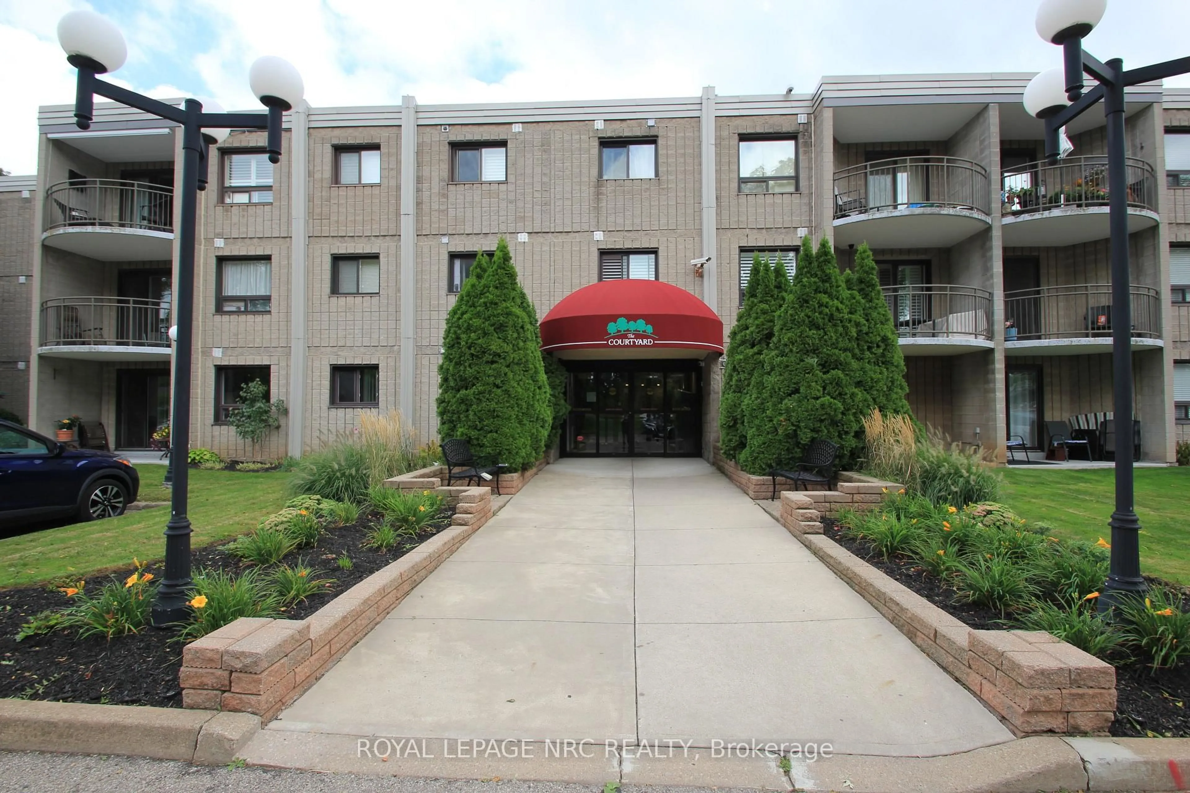 Unknown for 4658 Drummond Rd #230, Niagara Falls Ontario L2E 7E1