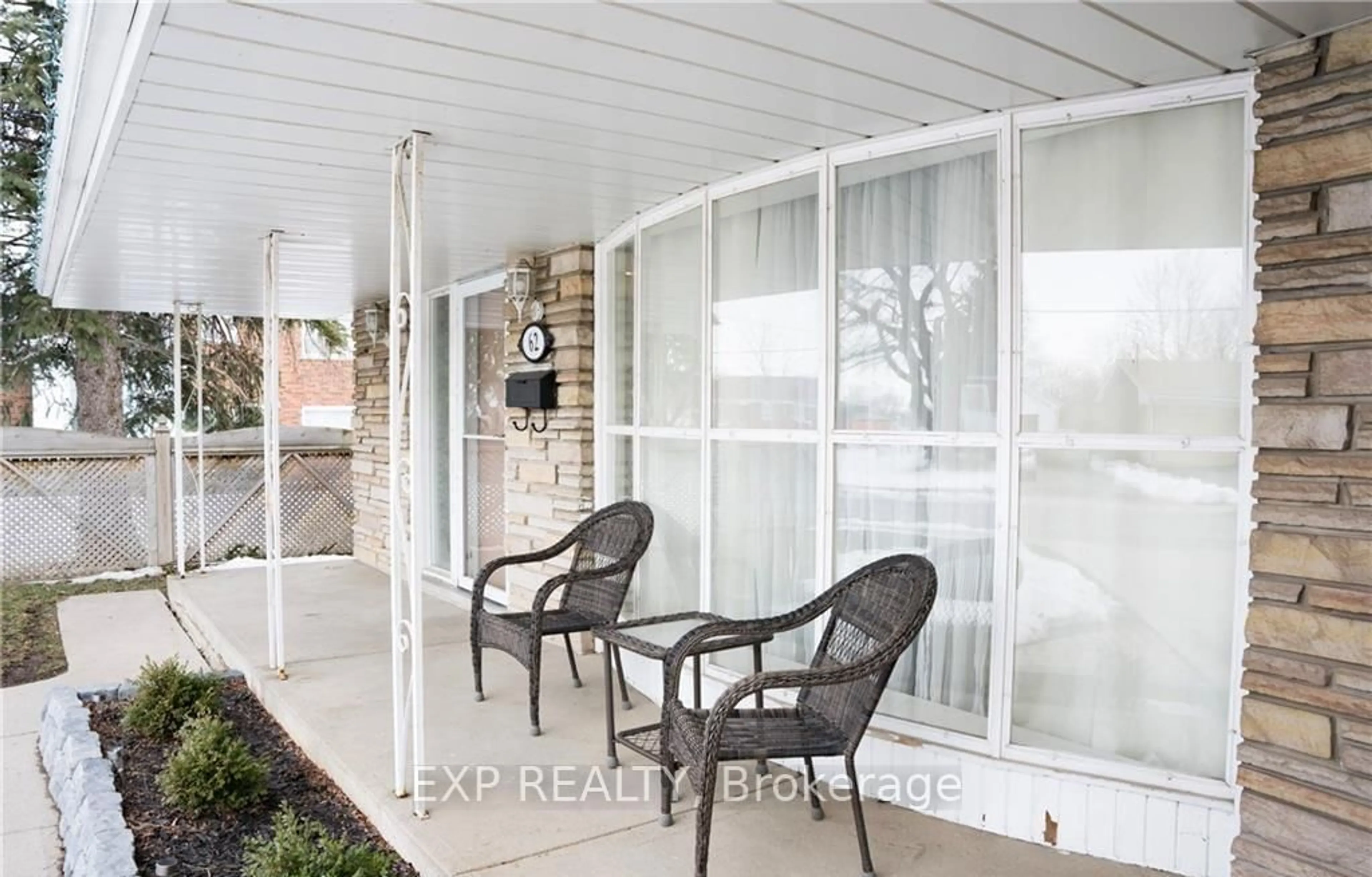 Patio, water/lake/river/ocean view for 62 Owen Pl, Hamilton Ontario L8G 2H2