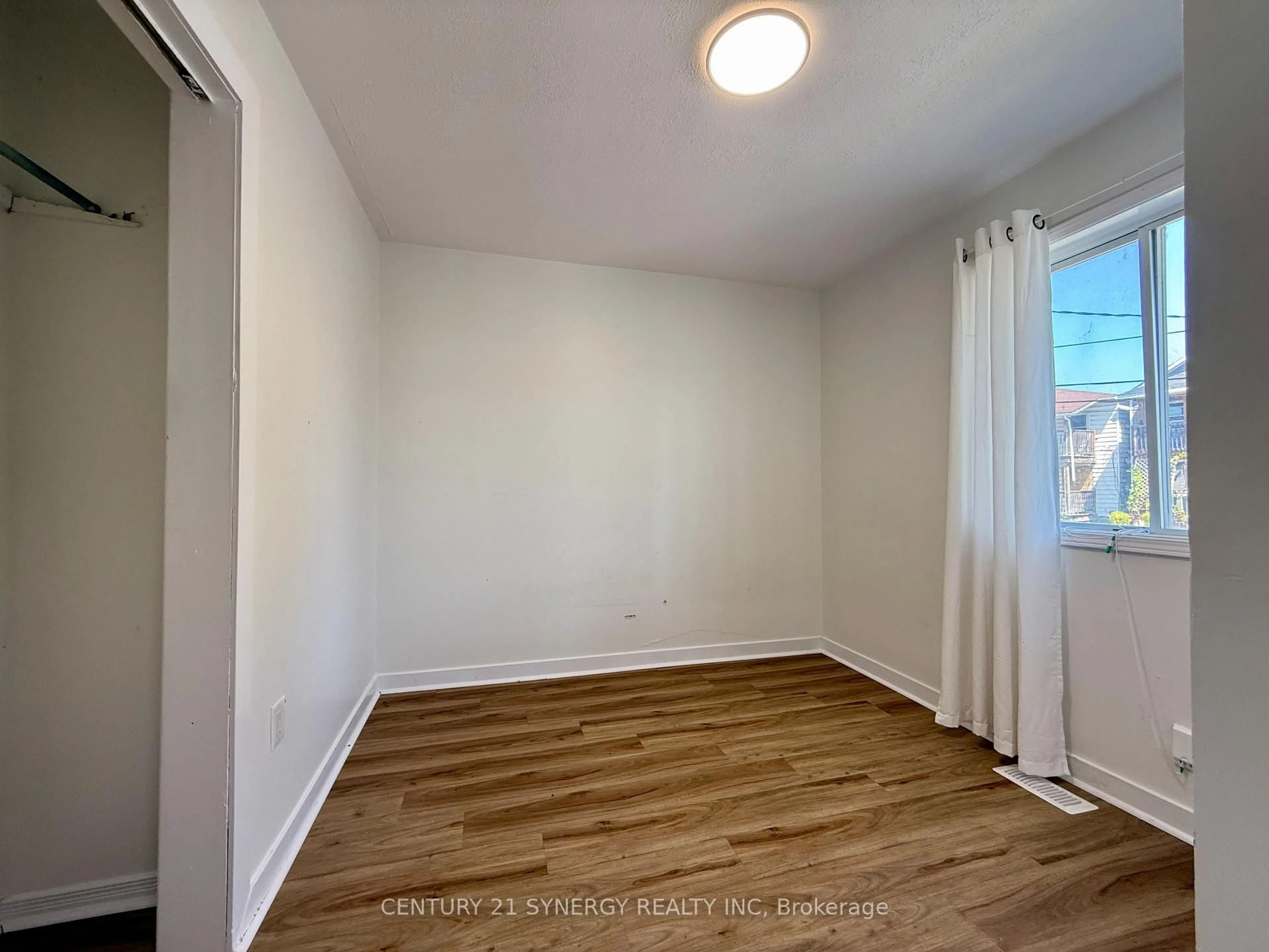 A pic of a room for 415 Mcconnell Ave, Cornwall Ontario K6H 4L8