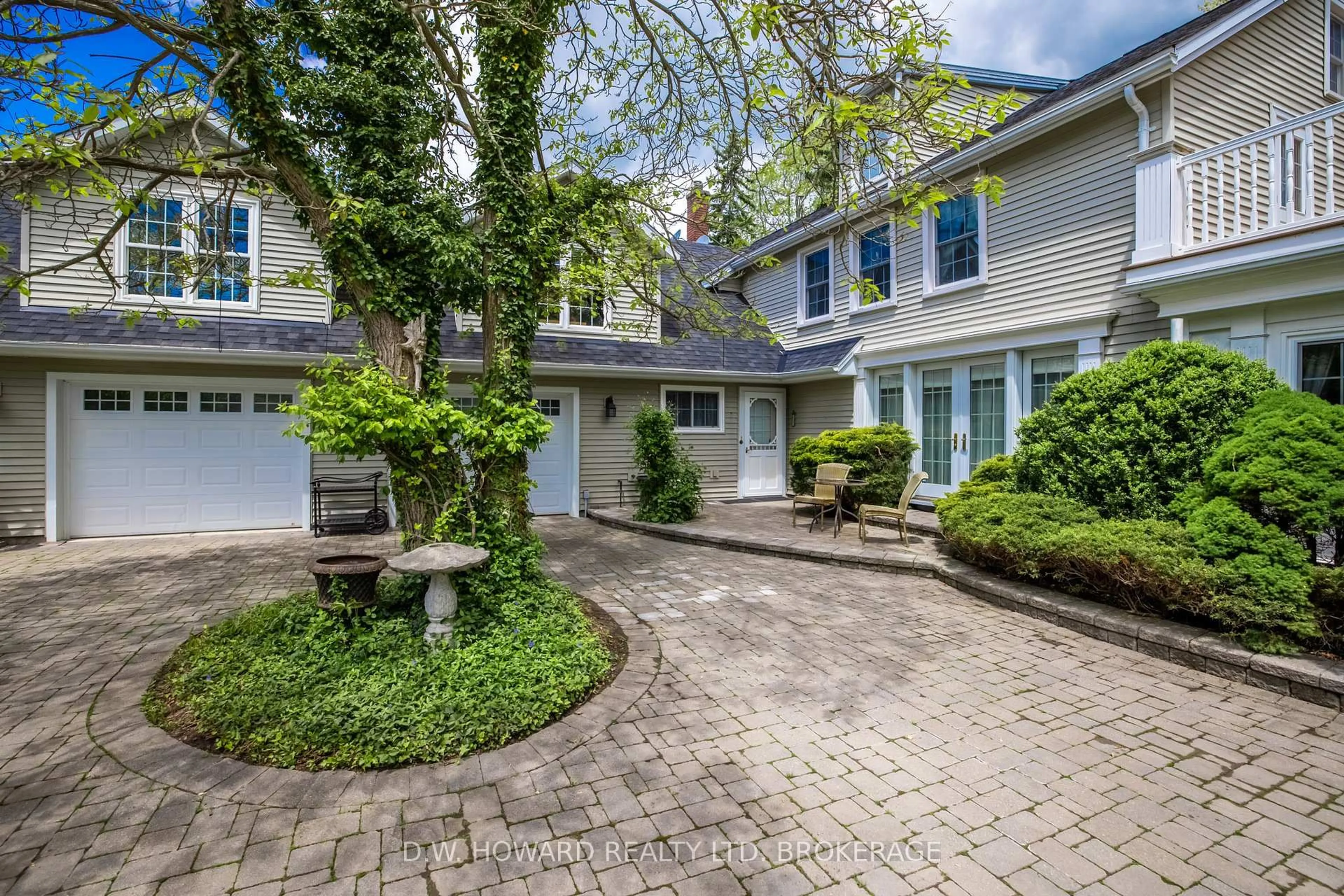 Patio, street for 3689 Niagara Blvd, Fort Erie Ontario L0S 1S0