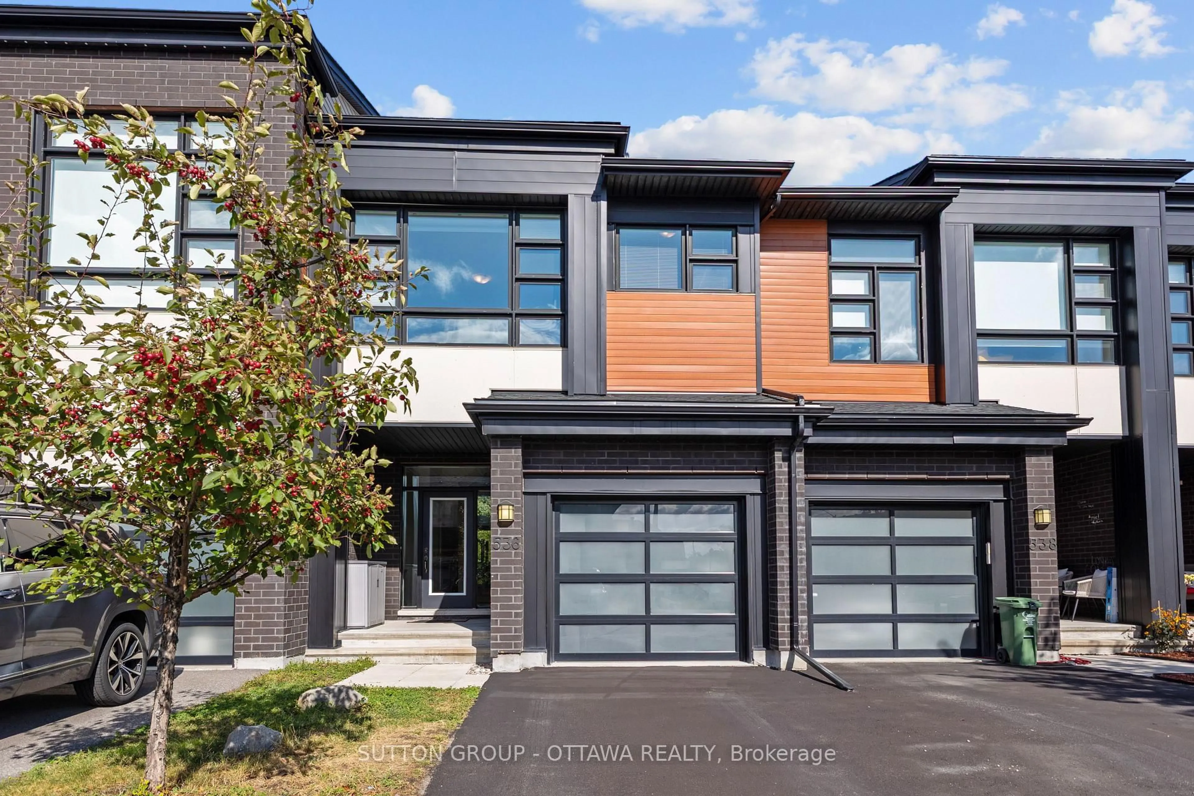 Home with brick exterior material, street for 536 Rowers Way, Ottawa Ontario K1X 0C6