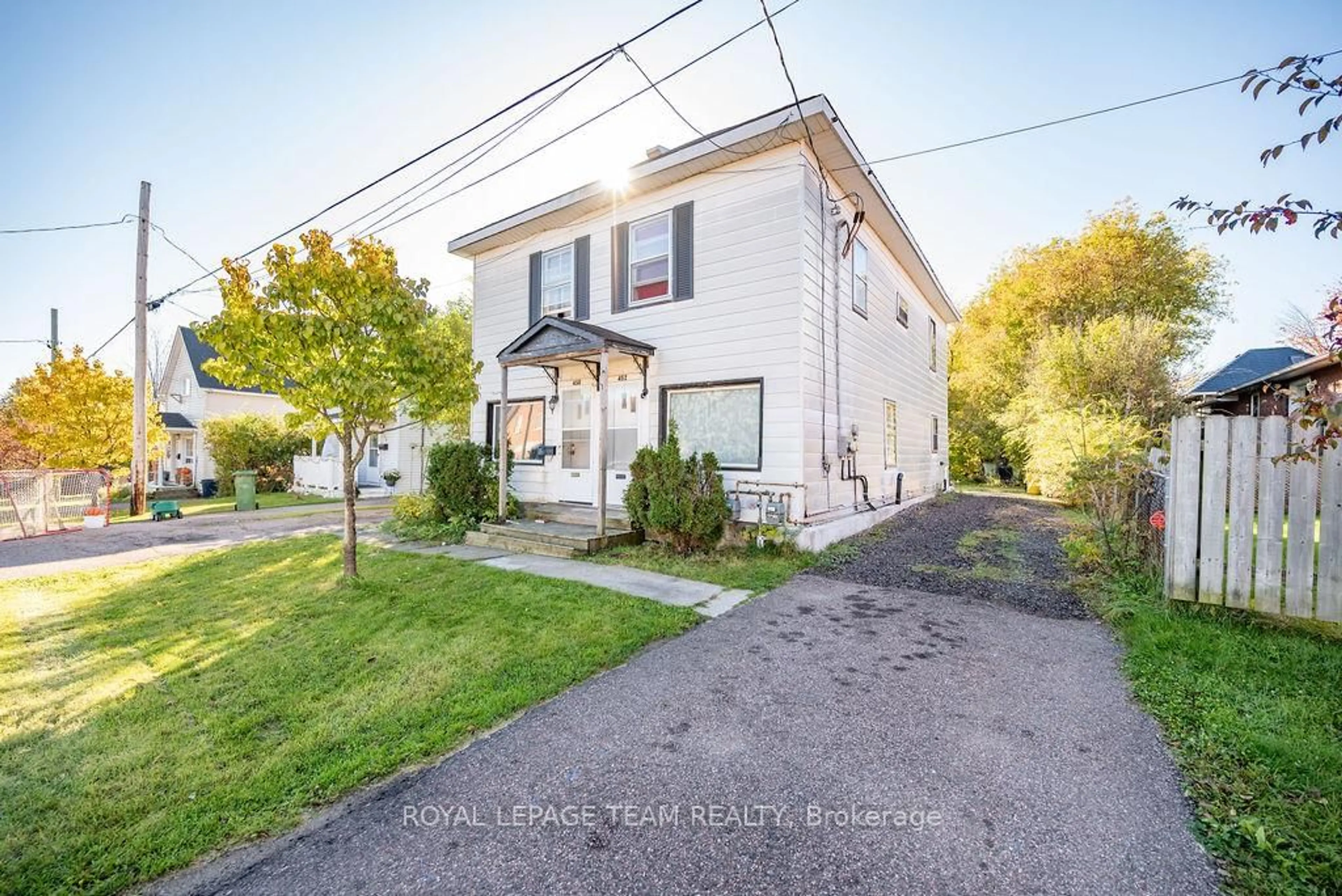 A pic from outside/outdoor area/front of a property/back of a property/a pic from drone, street for 450 D'arcy St, Pembroke Ontario K8A 6B3