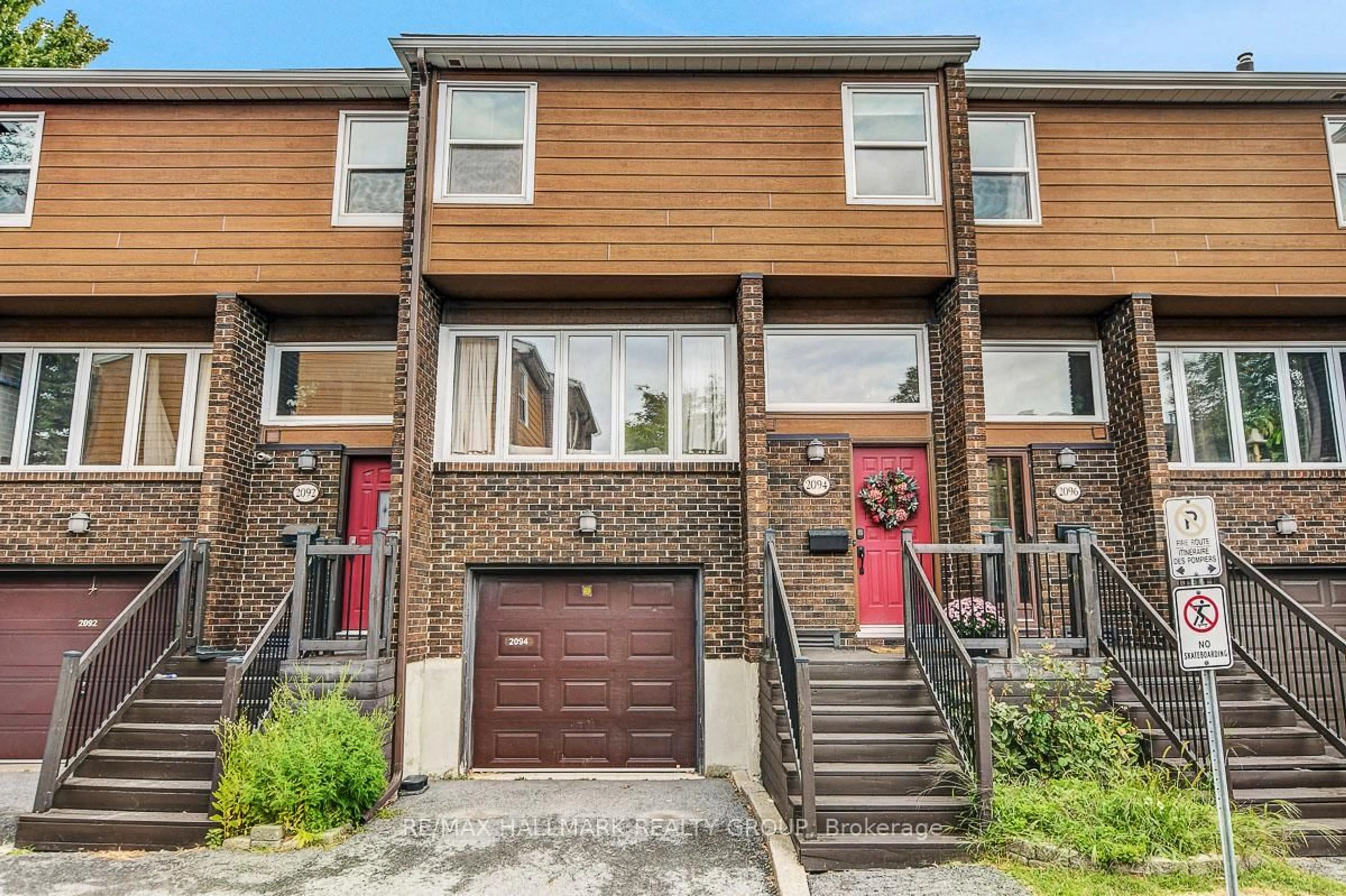 Home with brick exterior material, street for 2094 Eric Cres, Ottawa Ontario K1B 4P4