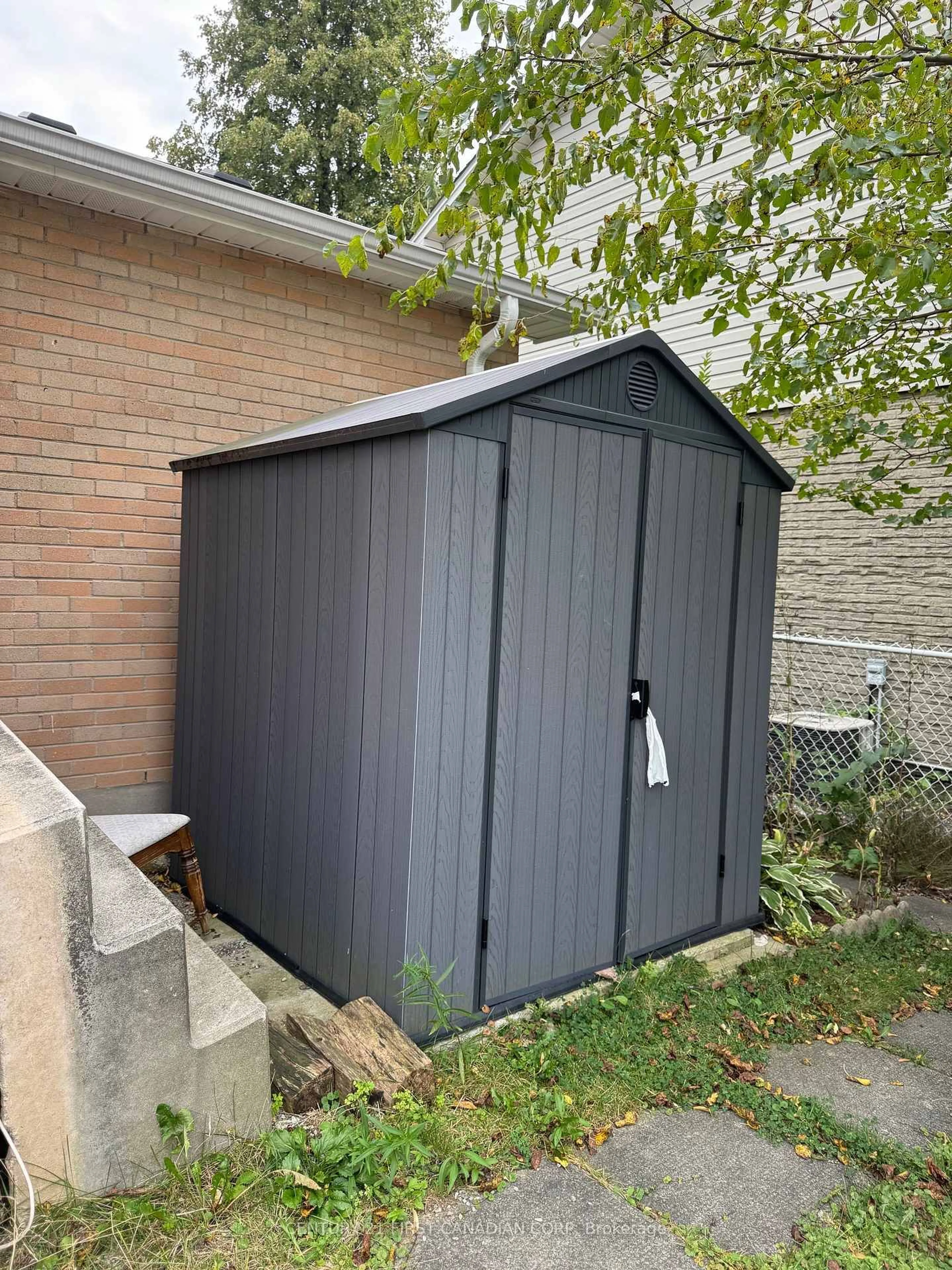 Shed for 53 Archer Cres, London South Ontario N6E 2A4