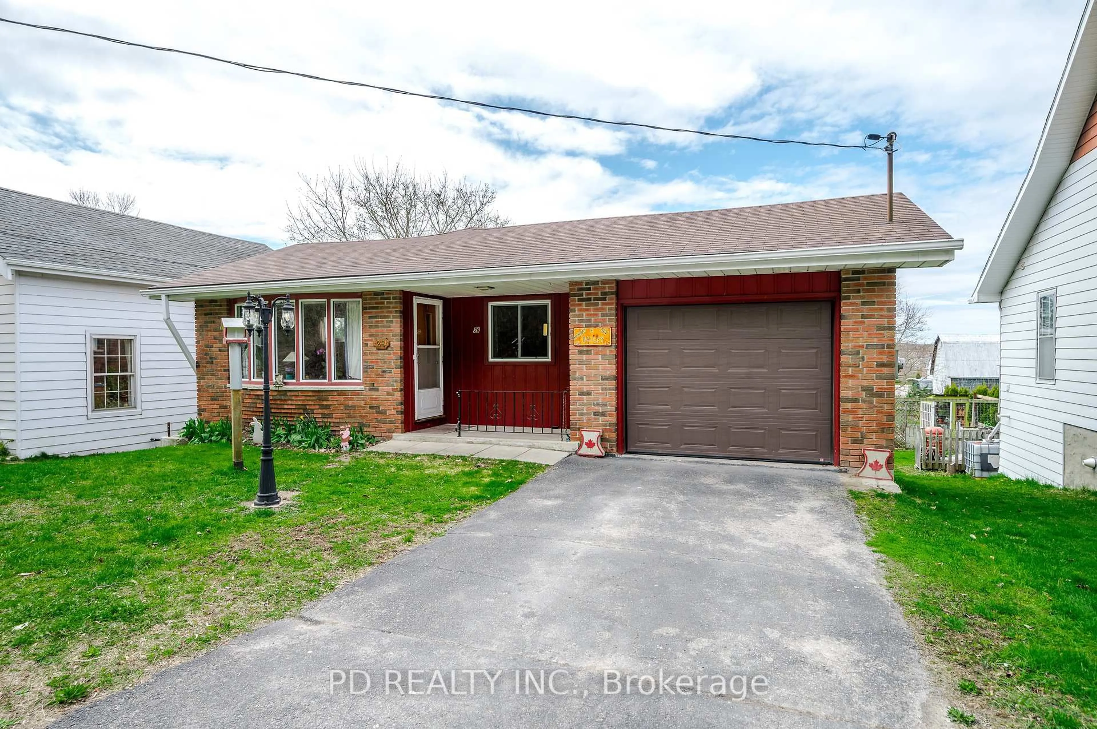 Home with brick exterior material, street for 28 Bond St, Kawartha Lakes Ontario K0M 1N0