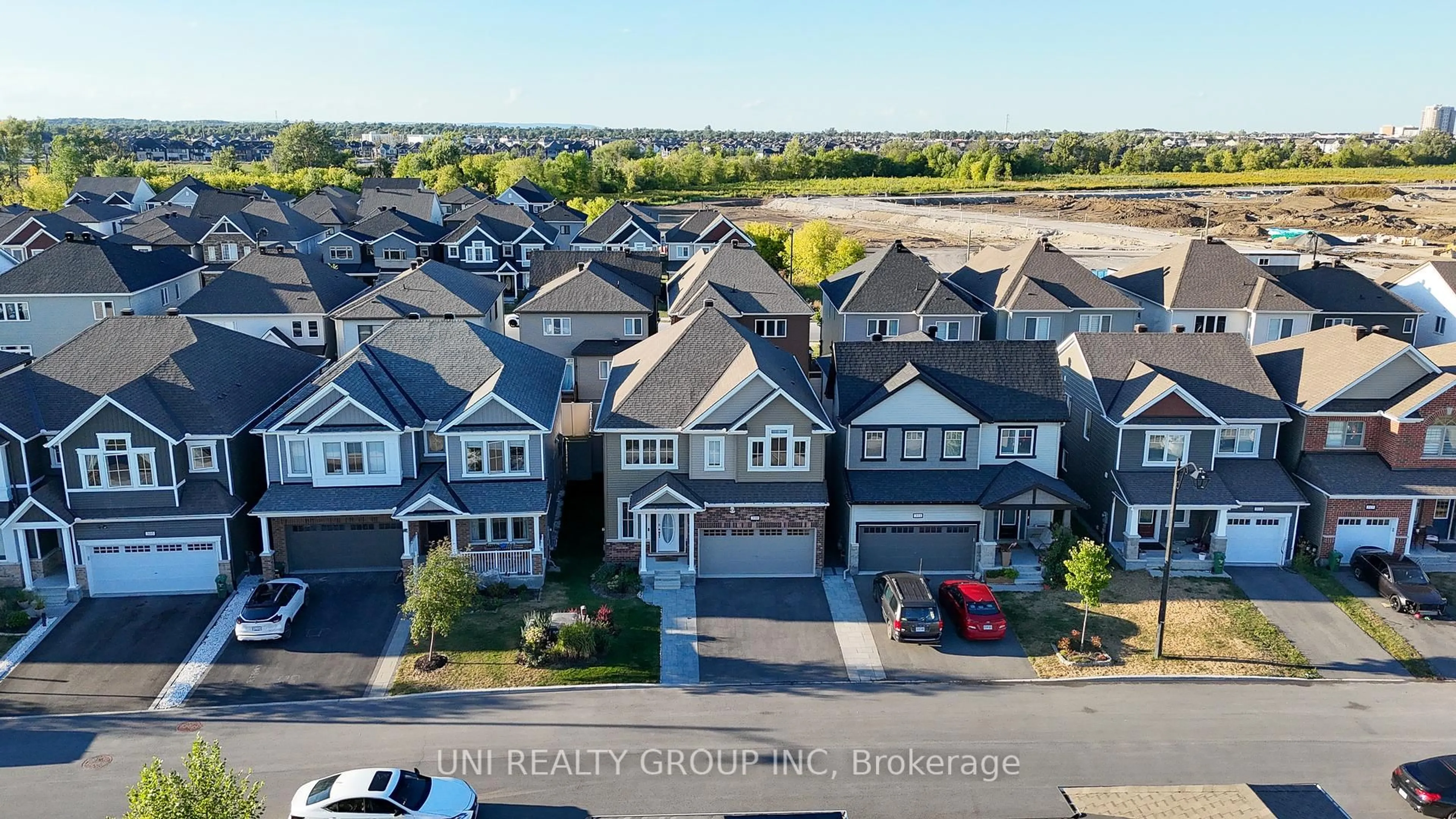 A pic from outside/outdoor area/front of a property/back of a property/a pic from drone, street for 309 PROXIMA Terr, Ottawa Ontario K2J 6T1