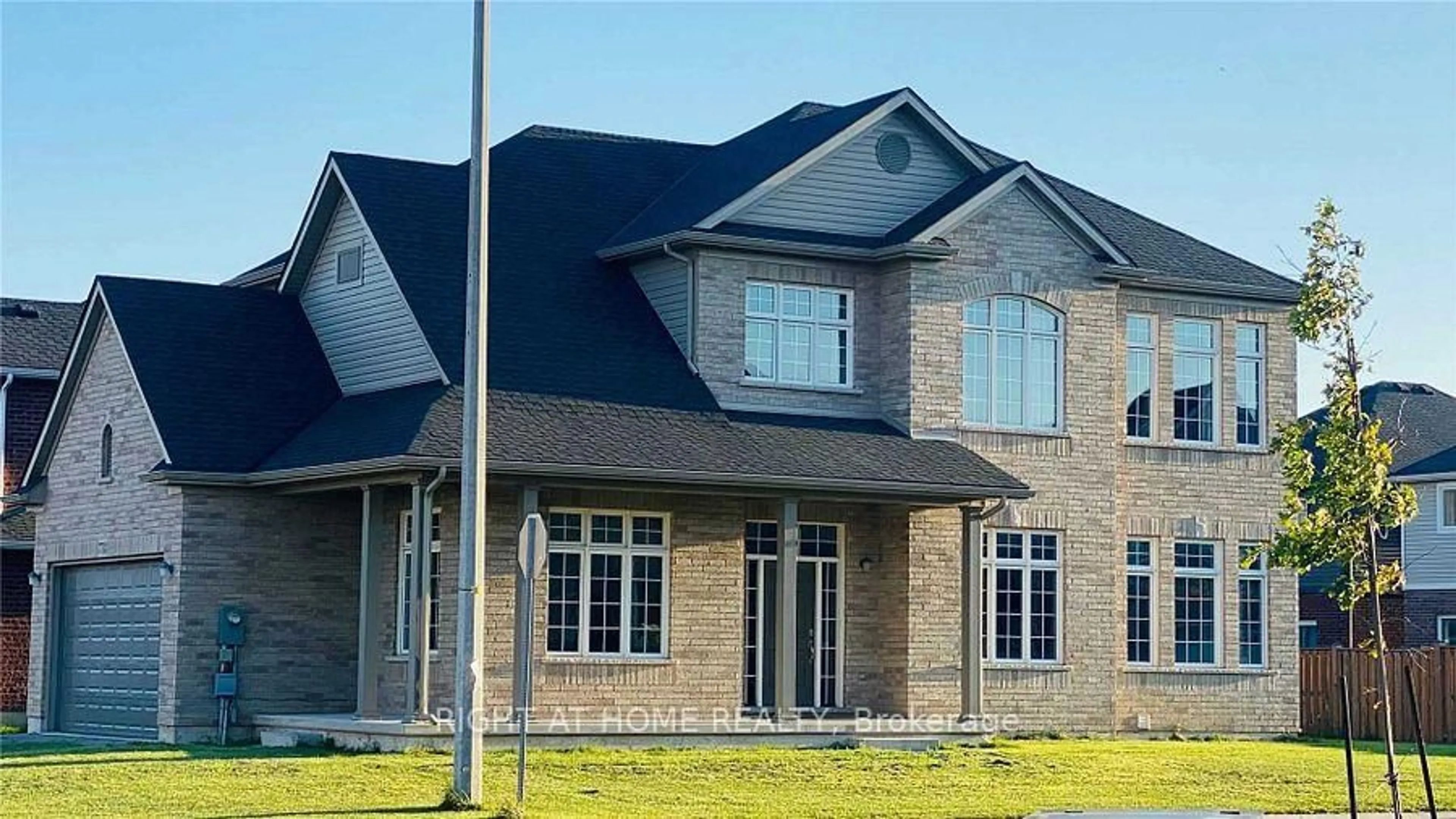 Home with brick exterior material, building for 7713 Clendenning St, Niagara Falls Ontario L2G 4P9