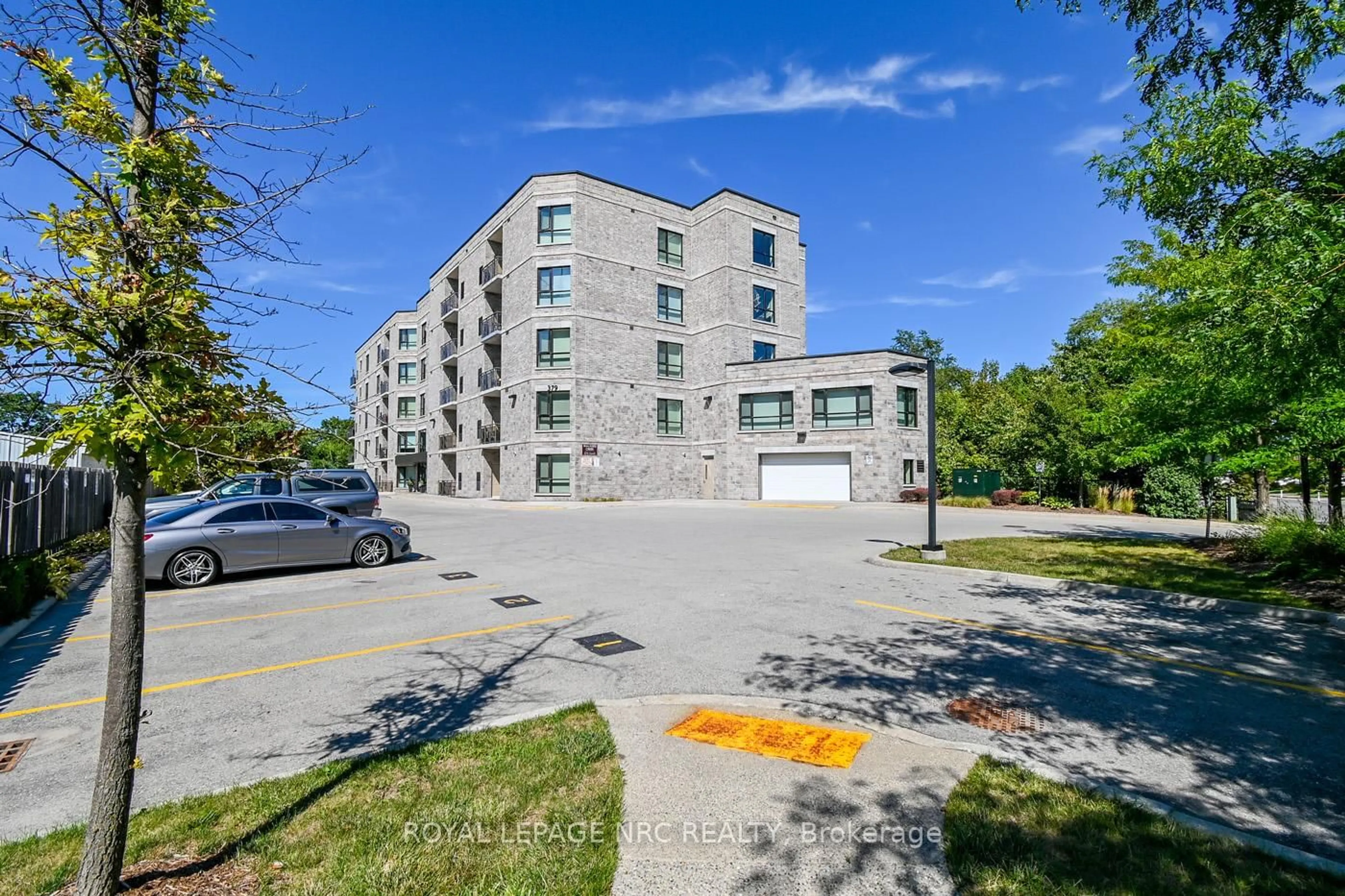 Unknown for 379 SCOTT St #404, St. Catharines Ontario L2M 0B7