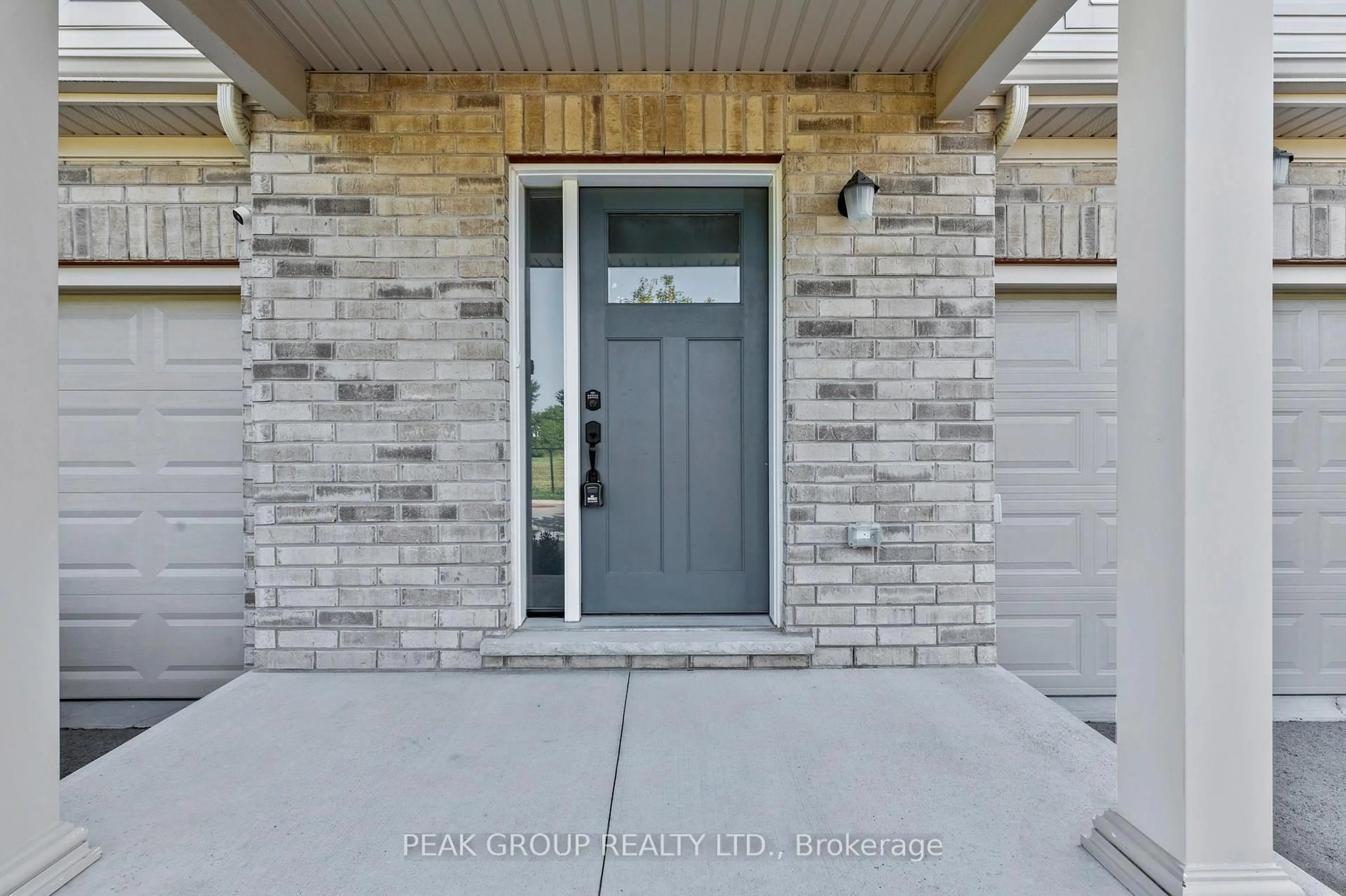 Home with brick exterior material, street for 7945 Oldfield Rd #13, Niagara Falls Ontario L2G 0Z4