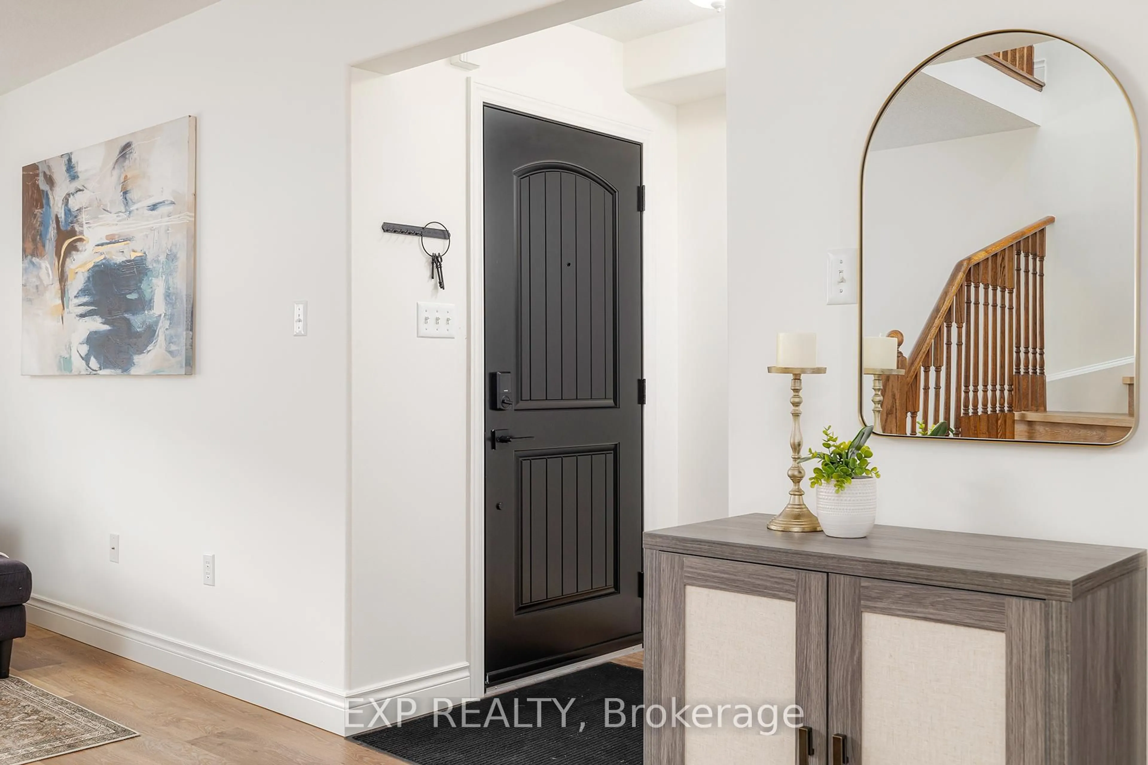 Indoor entryway for 35 Hollinrake Ave, Brantford Ontario N3T 0B6