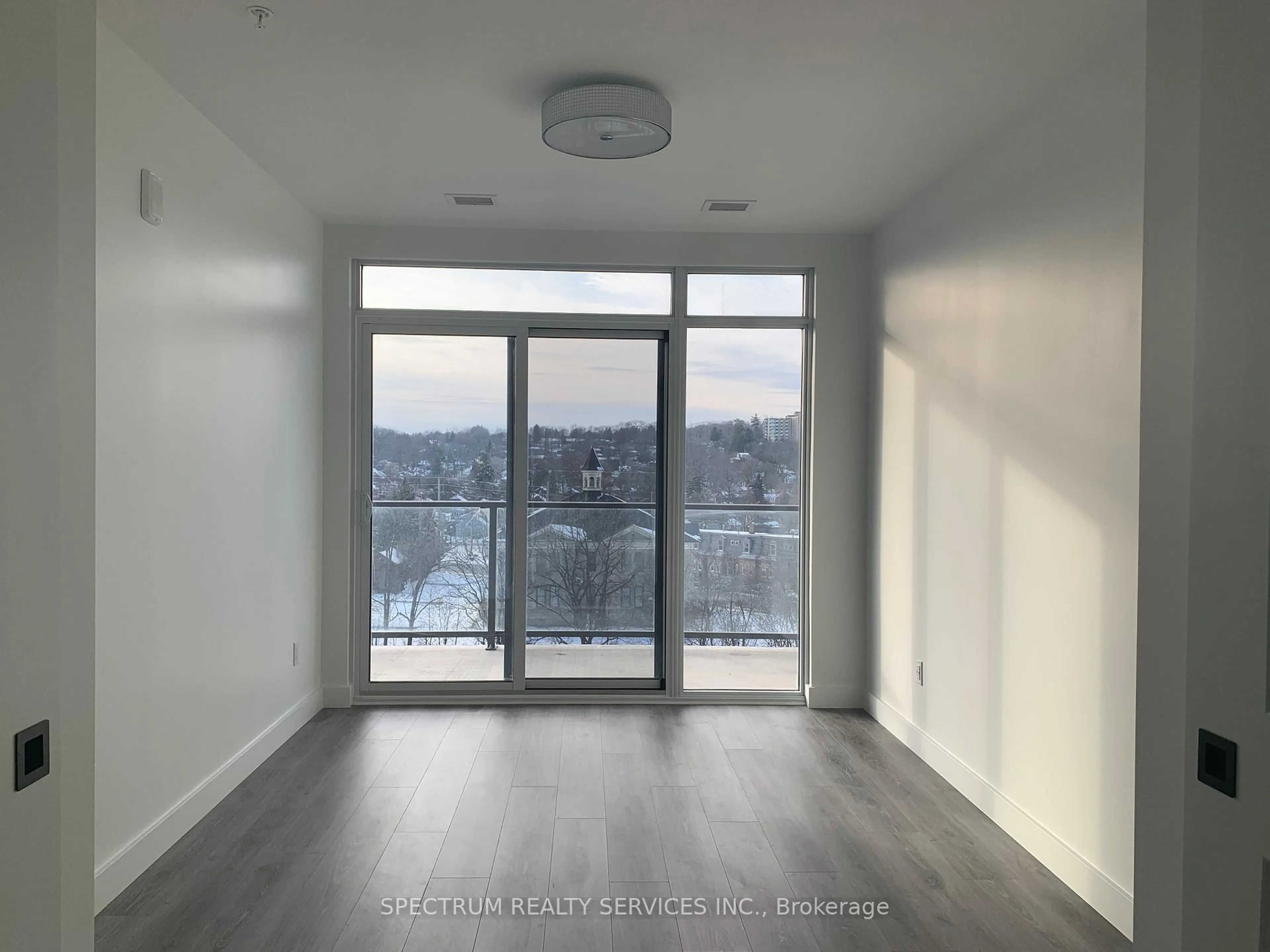 A pic of a room for 15 Glebe St #910, Cambridge Ontario N1S 0C3