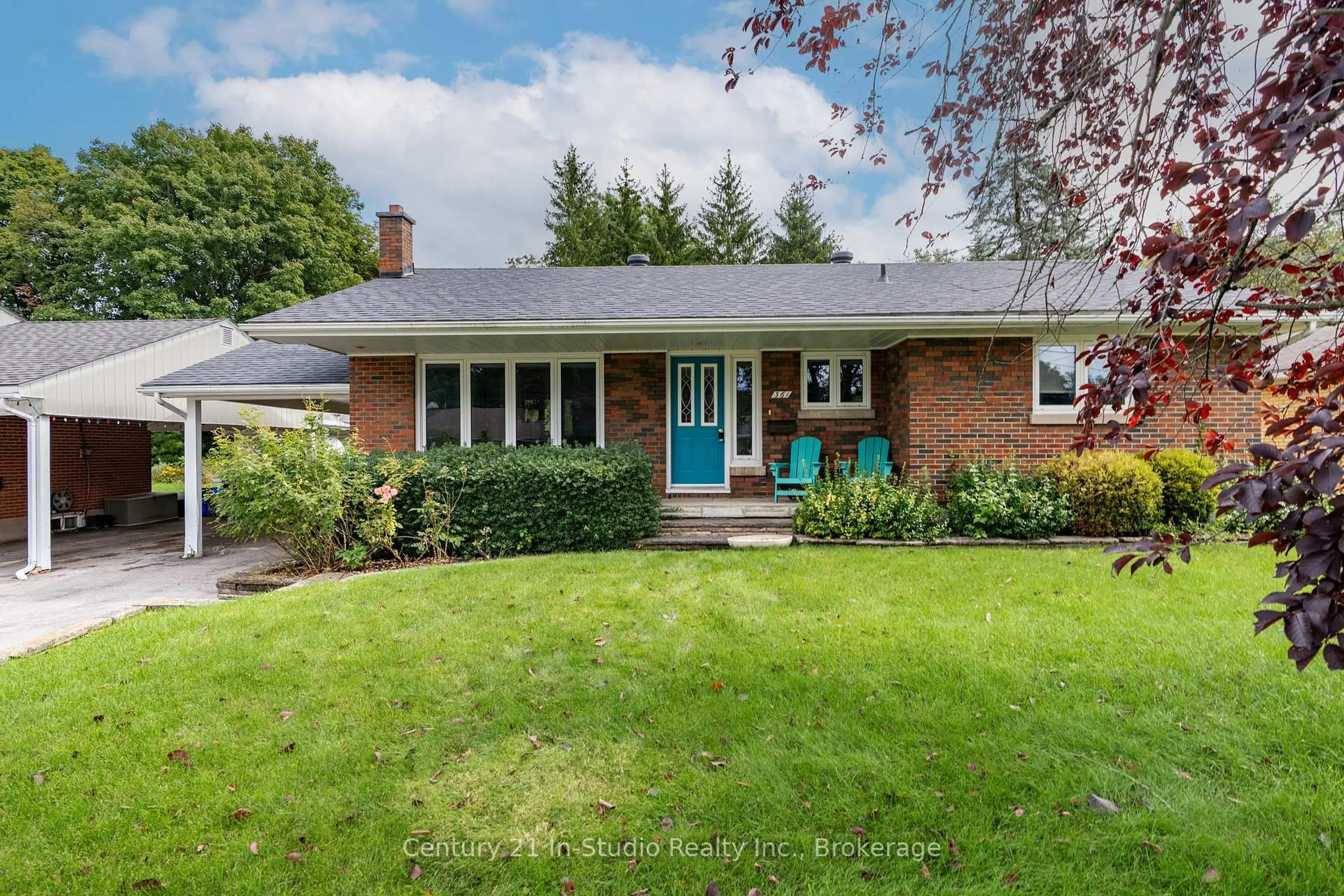 Home with brick exterior material, street for 361 8th Ave, Owen Sound Ontario N4K 3A3