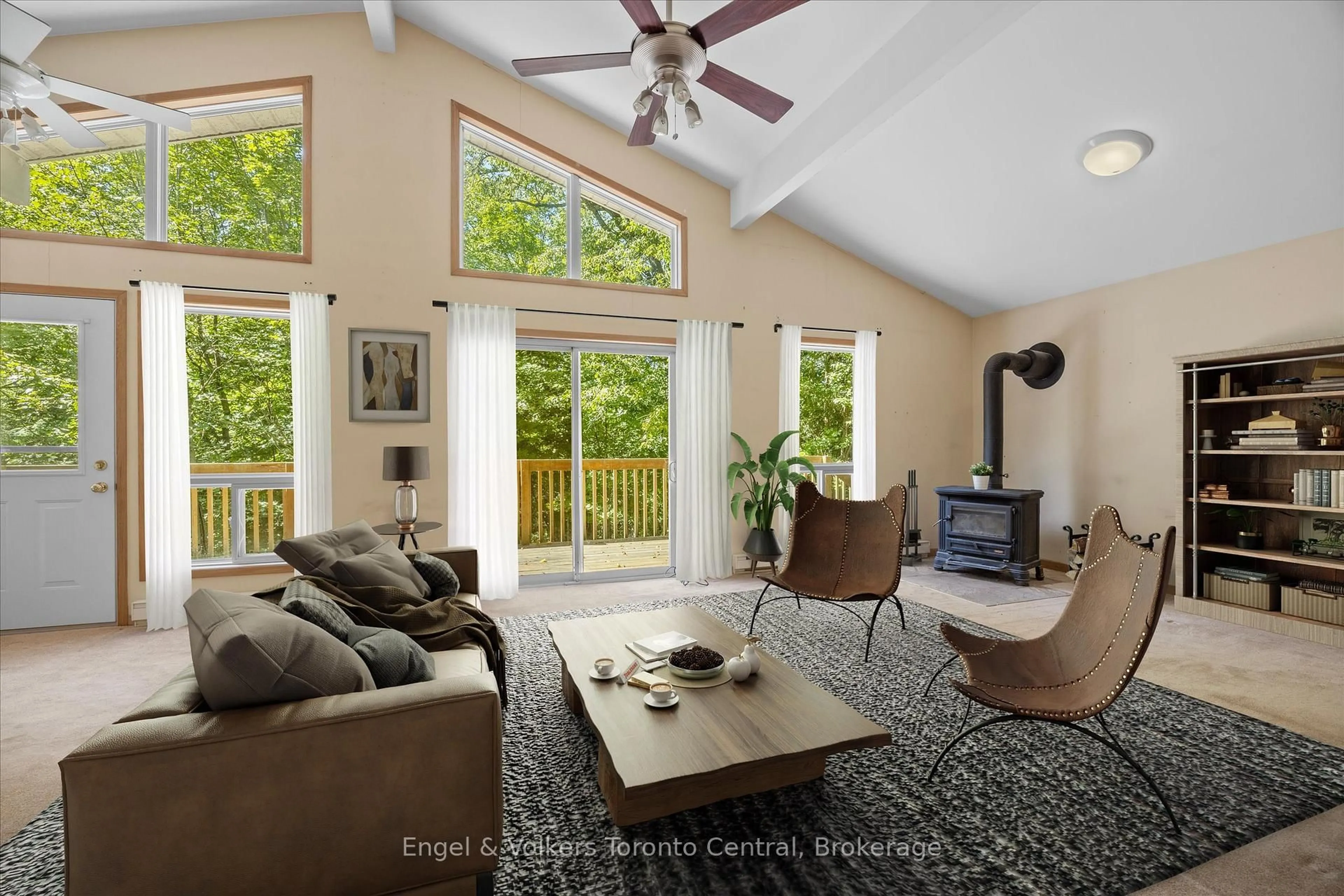 Living room with furniture, unknown for 13 HICKORY Cres, Seguin Ontario P0C 1J0