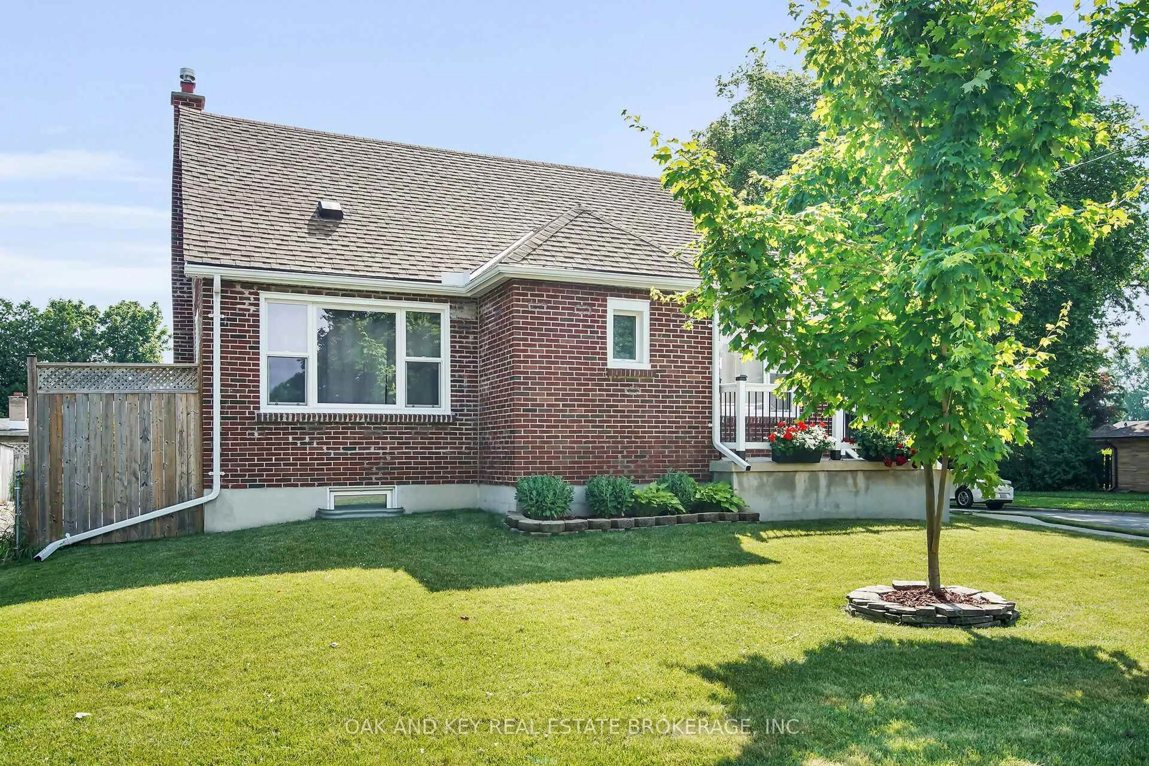 Unknown for 216 Vancouver St, London East Ontario N5W 4R8