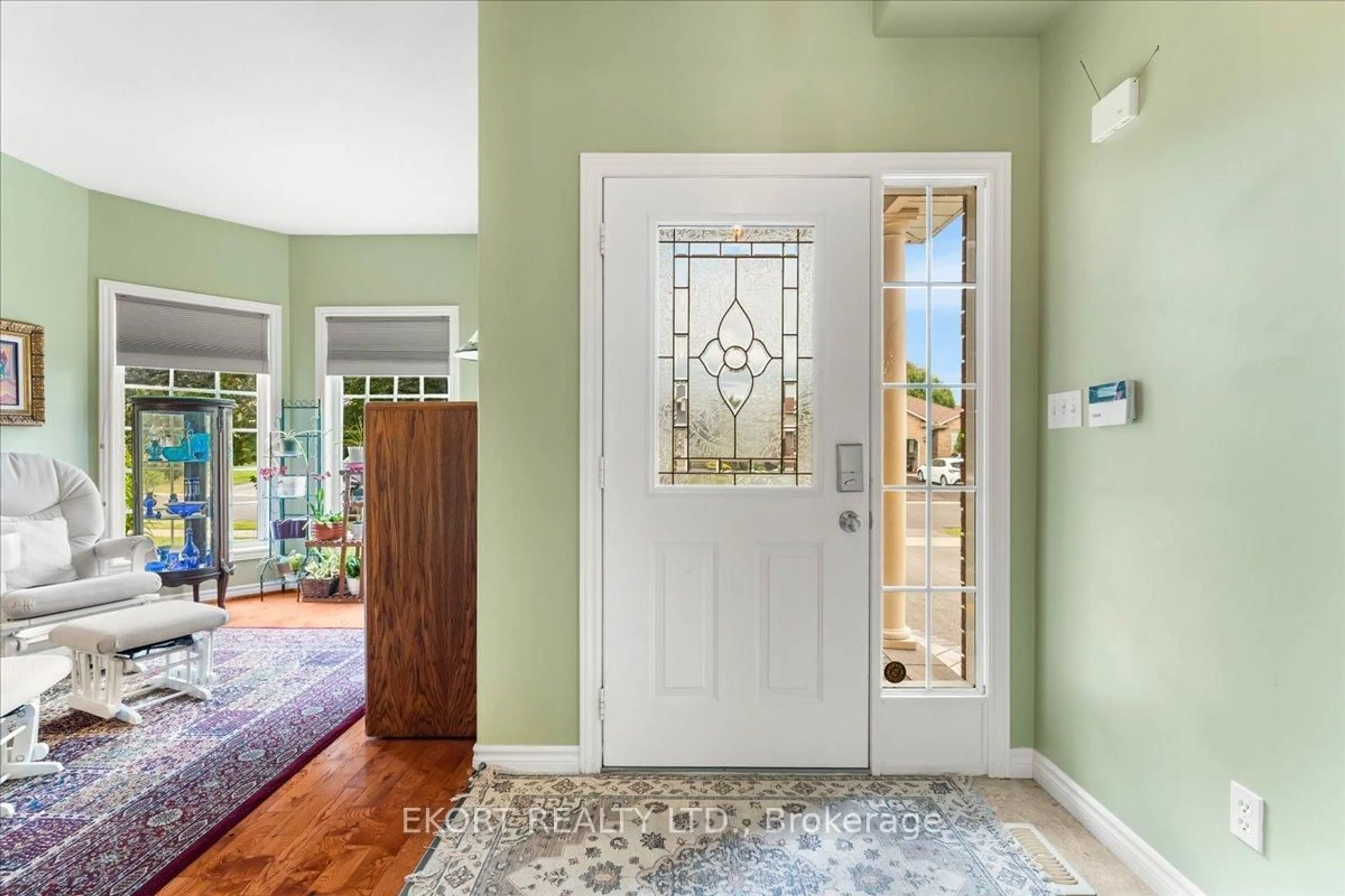 Indoor entryway for 22 Linden Lane, Belleville Ontario K8N 5Y6