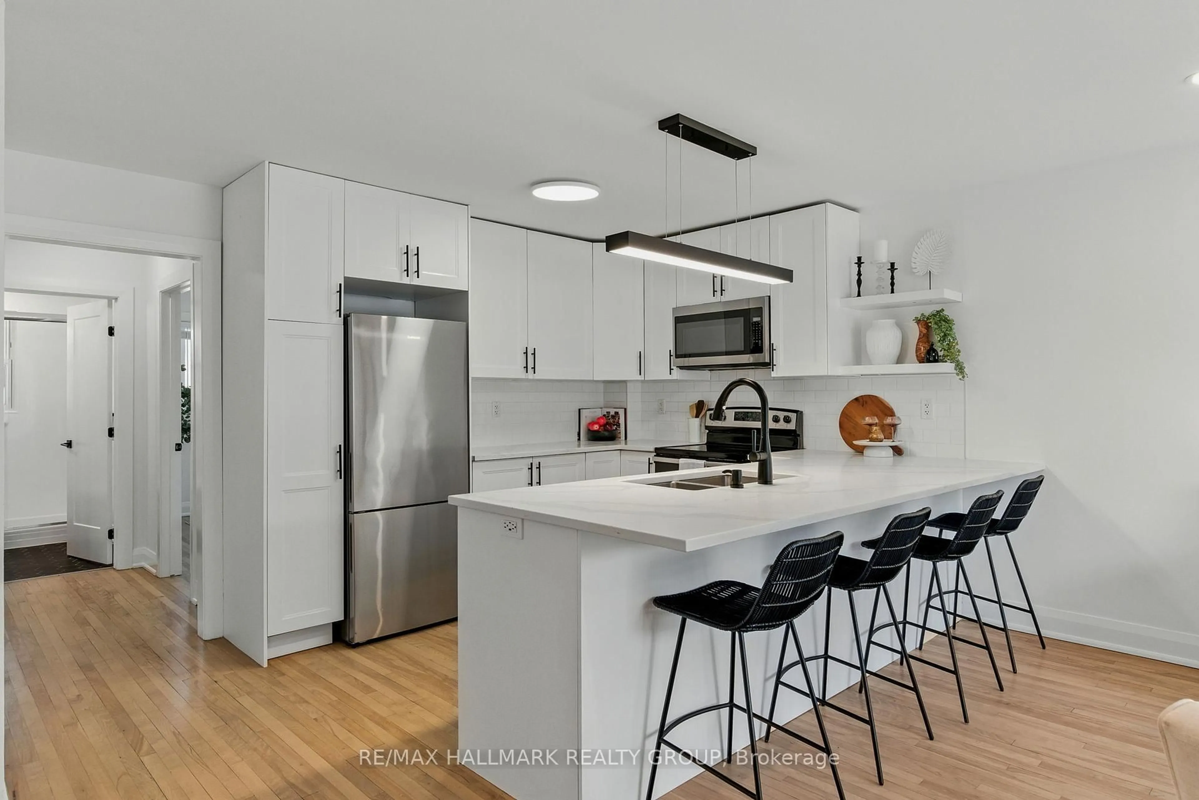 Open concept kitchen, unknown for 756 Cummings Ave, Ottawa Ontario K1K 2L1