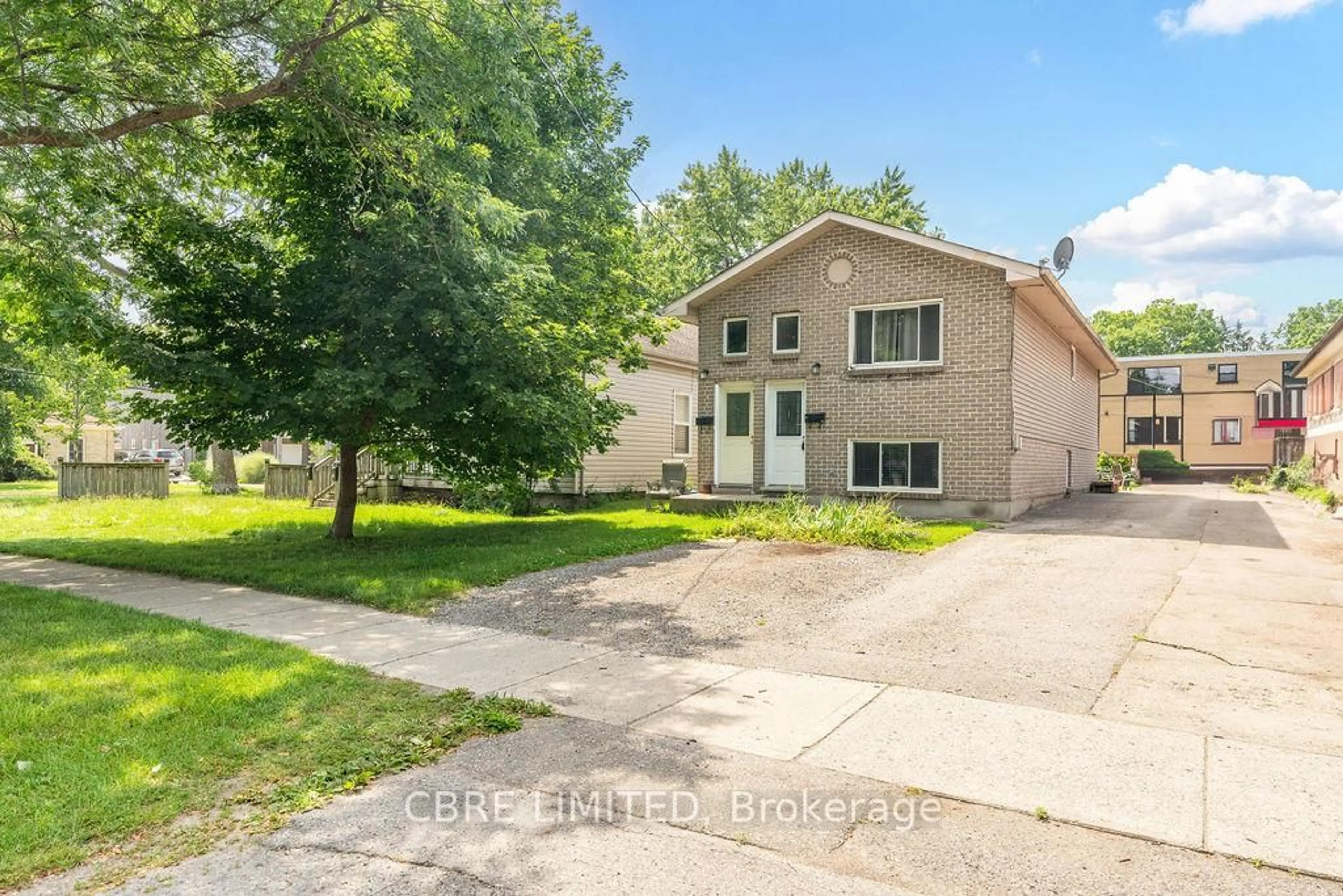 Unknown for 175 Colborne St, London East Ontario N6B 2S3