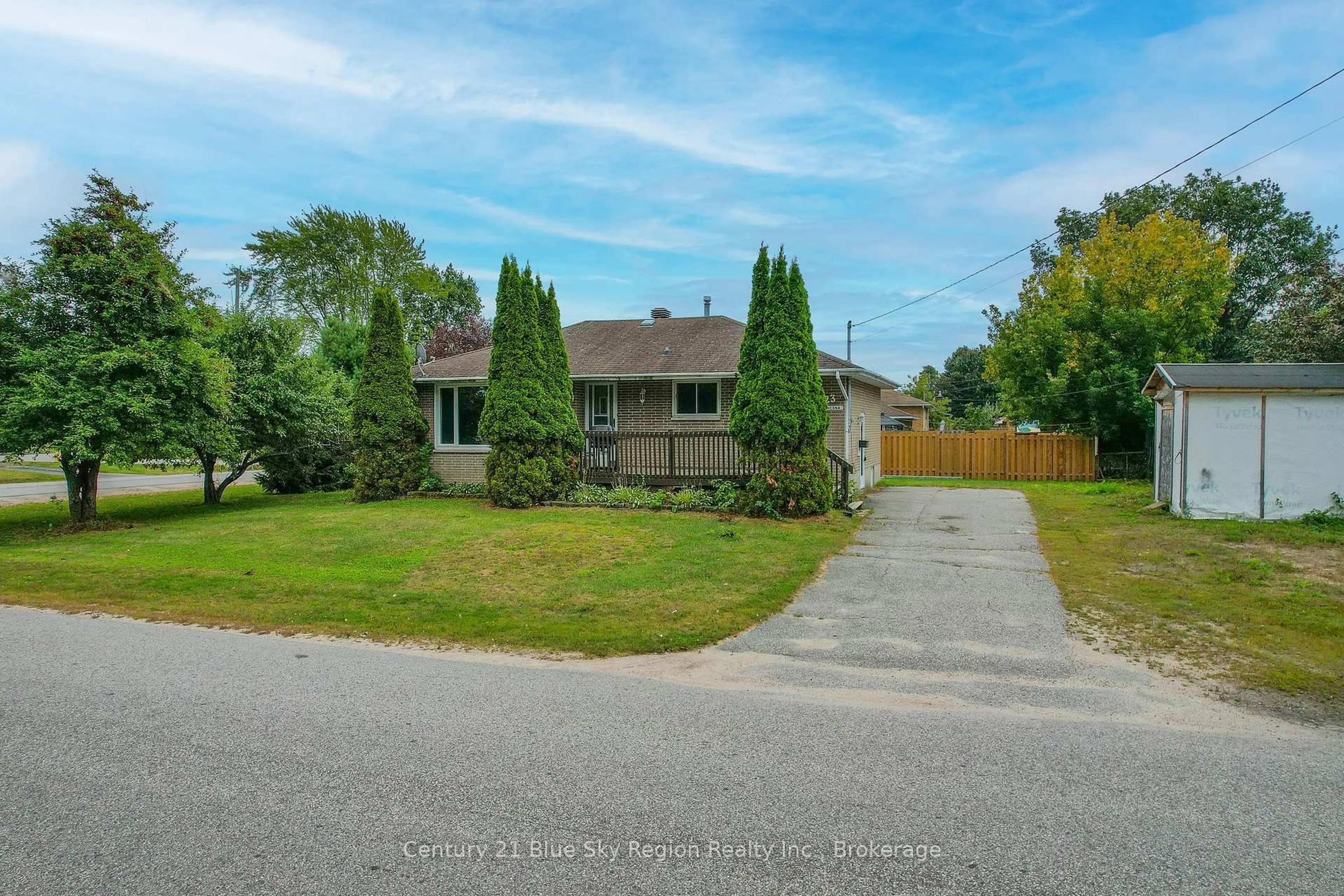 A pic from outside/outdoor area/front of a property/back of a property/a pic from drone, street for 23 Strathcona Dr, North Bay Ontario P1A 2M9
