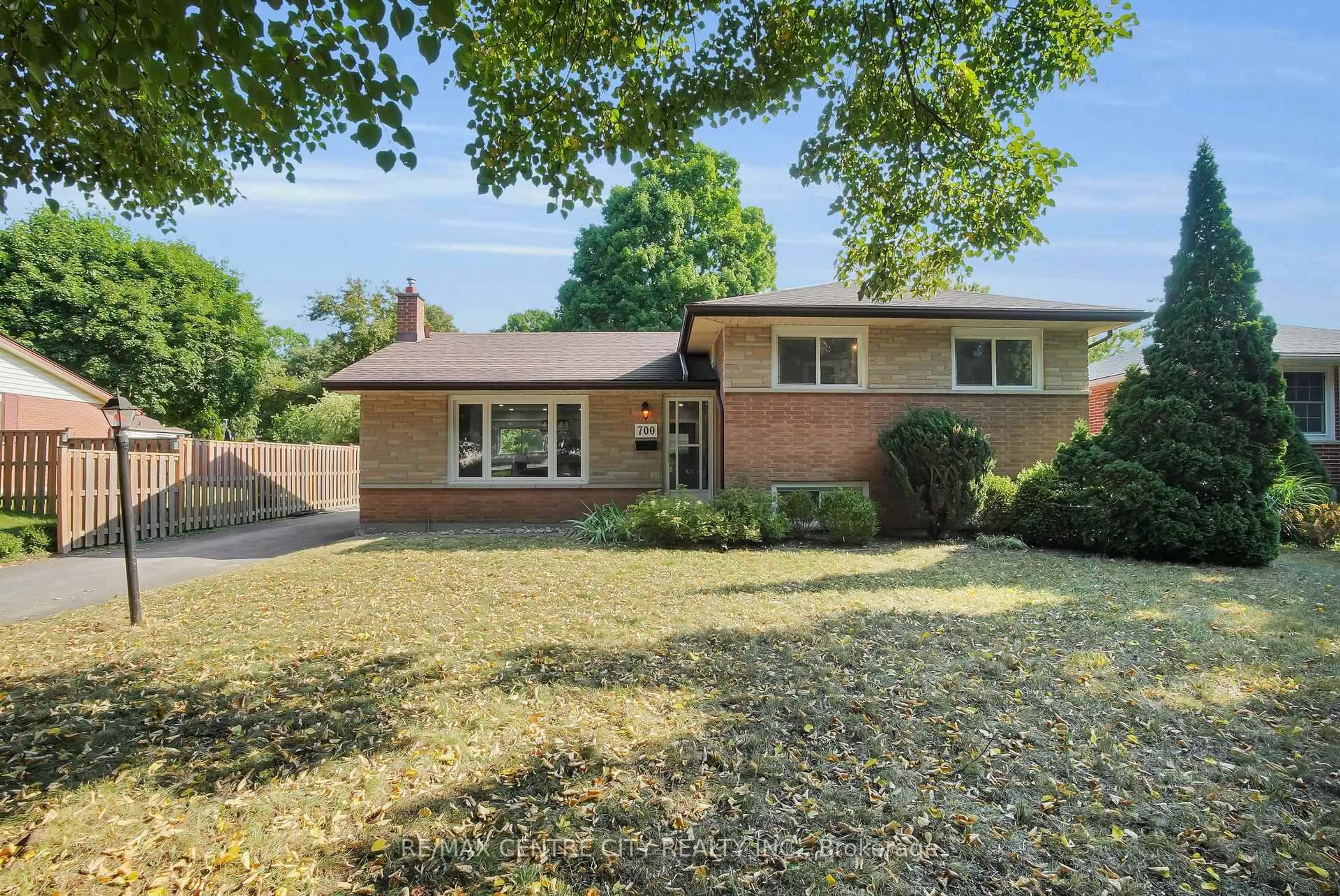 Home with brick exterior material, street for 700 Glengyle Cres, London North Ontario N5X 1X7