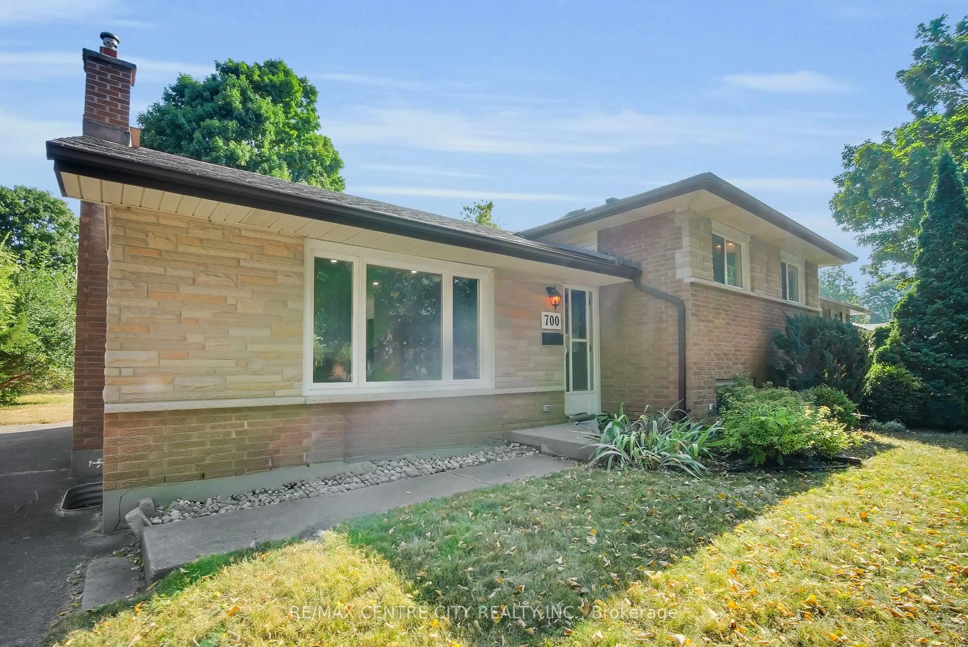 Home with brick exterior material, street for 700 Glengyle Cres, London North Ontario N5X 1X7