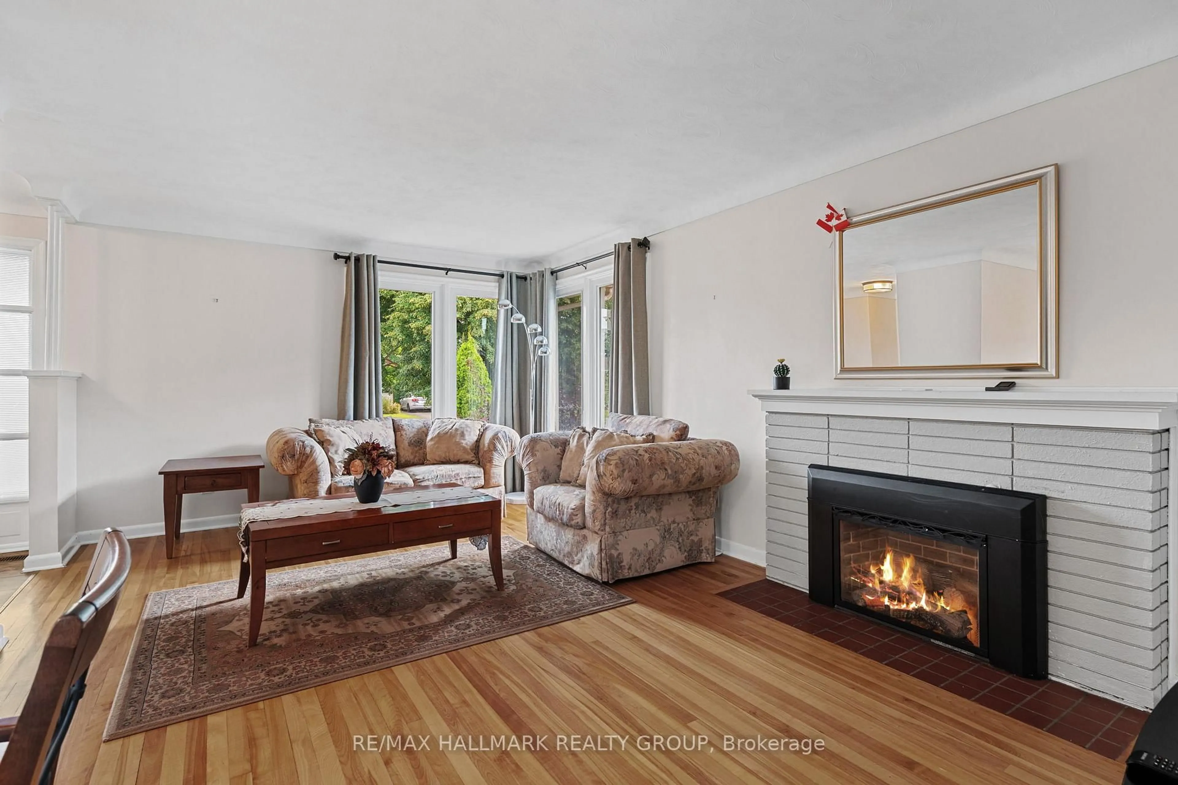 Living room with furniture, unknown for 1986 Saunderson Dr, Ottawa Ontario K1G 2E2