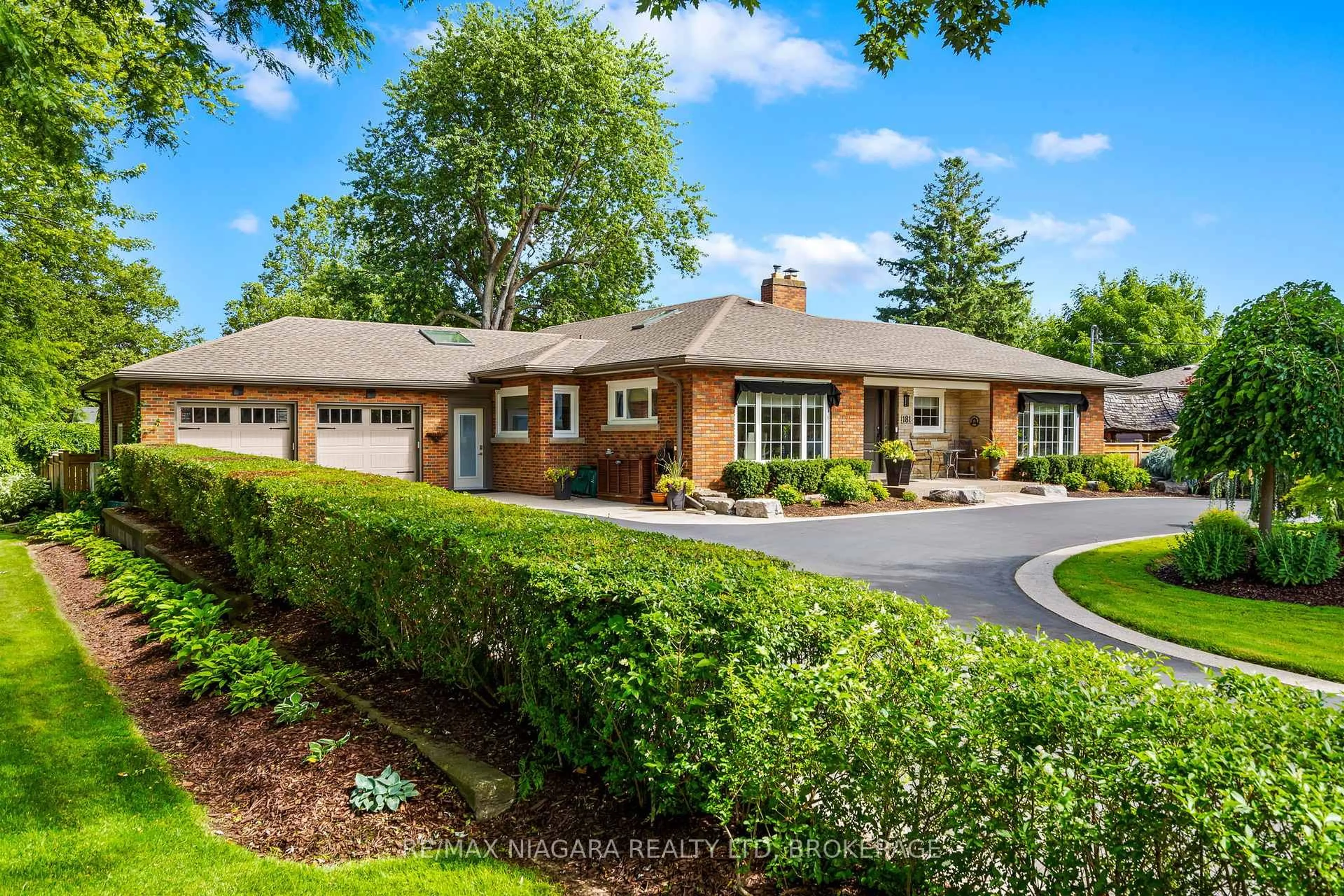 Home with brick exterior material, street for 181 Lakeshore Rd, St. Catharines Ontario L2N 2V4
