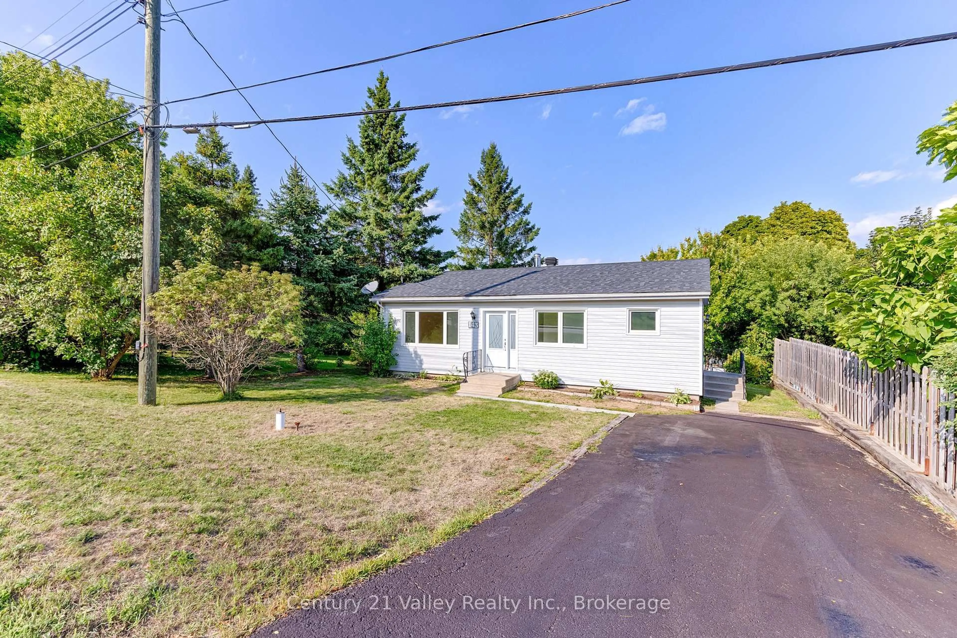A pic from outside/outdoor area/front of a property/back of a property/a pic from drone, street for 143 Alice St, Eganville Ontario K0J 1T0