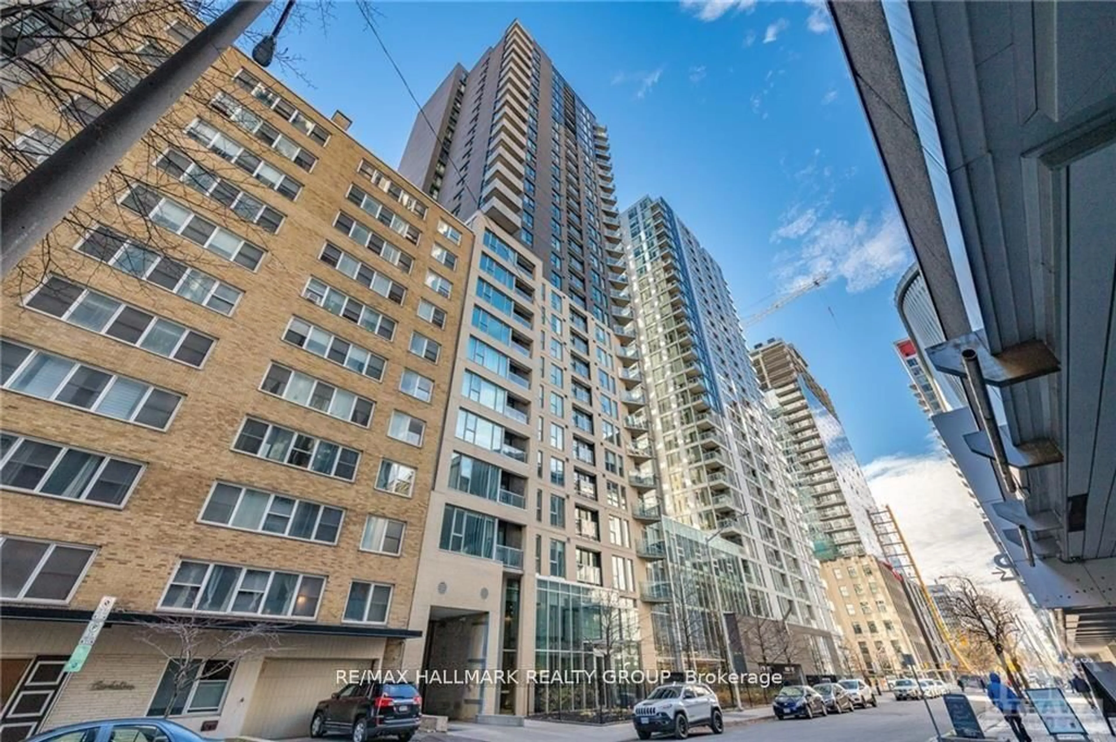 Unknown for 40 Nepean St #2003, Ottawa Ontario K2P 0X5