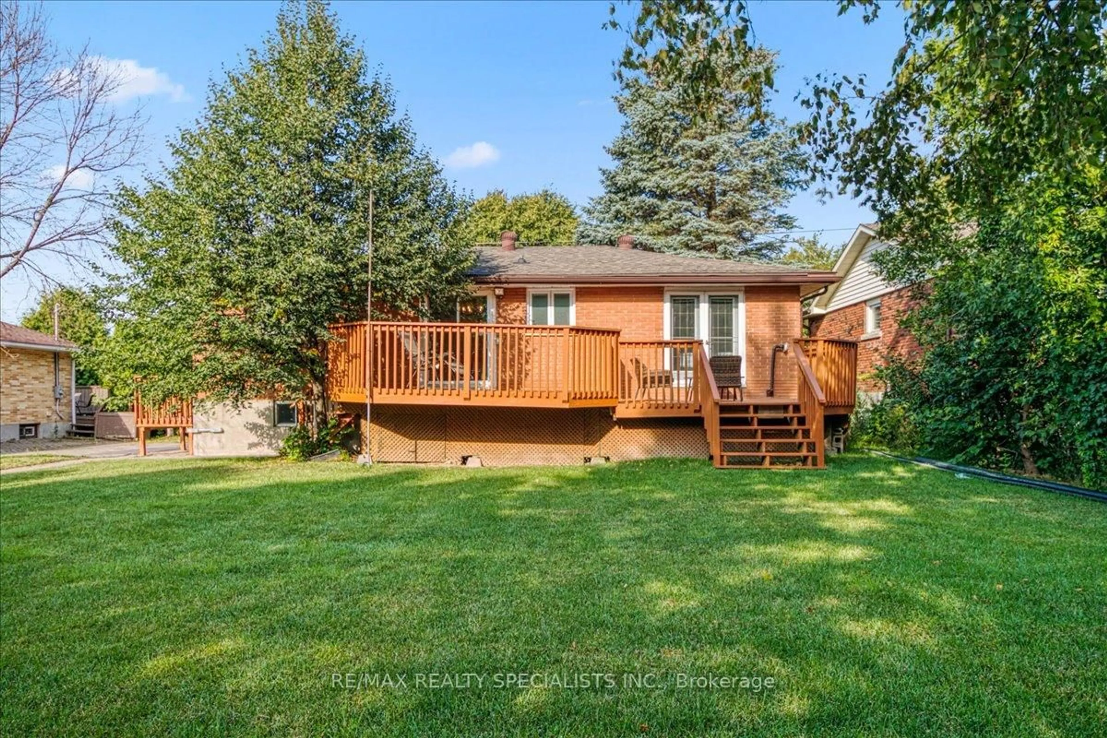 Patio, water/lake/river/ocean view for 1426 Kingslea Crt, Greater Sudbury Ontario P3A 3P5