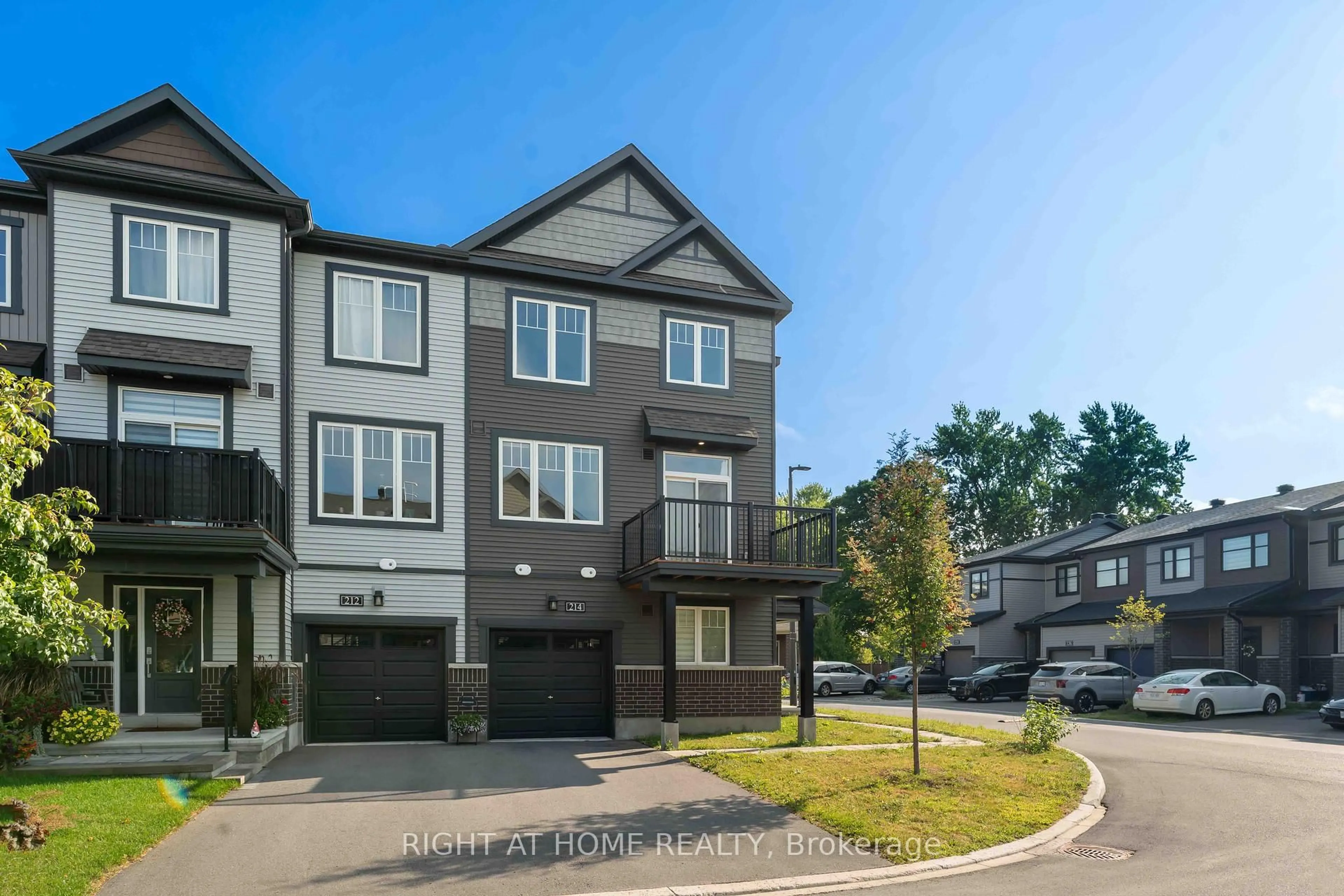 Unknown for 214 Attwell Private, Ottawa Ontario K2K 0P6