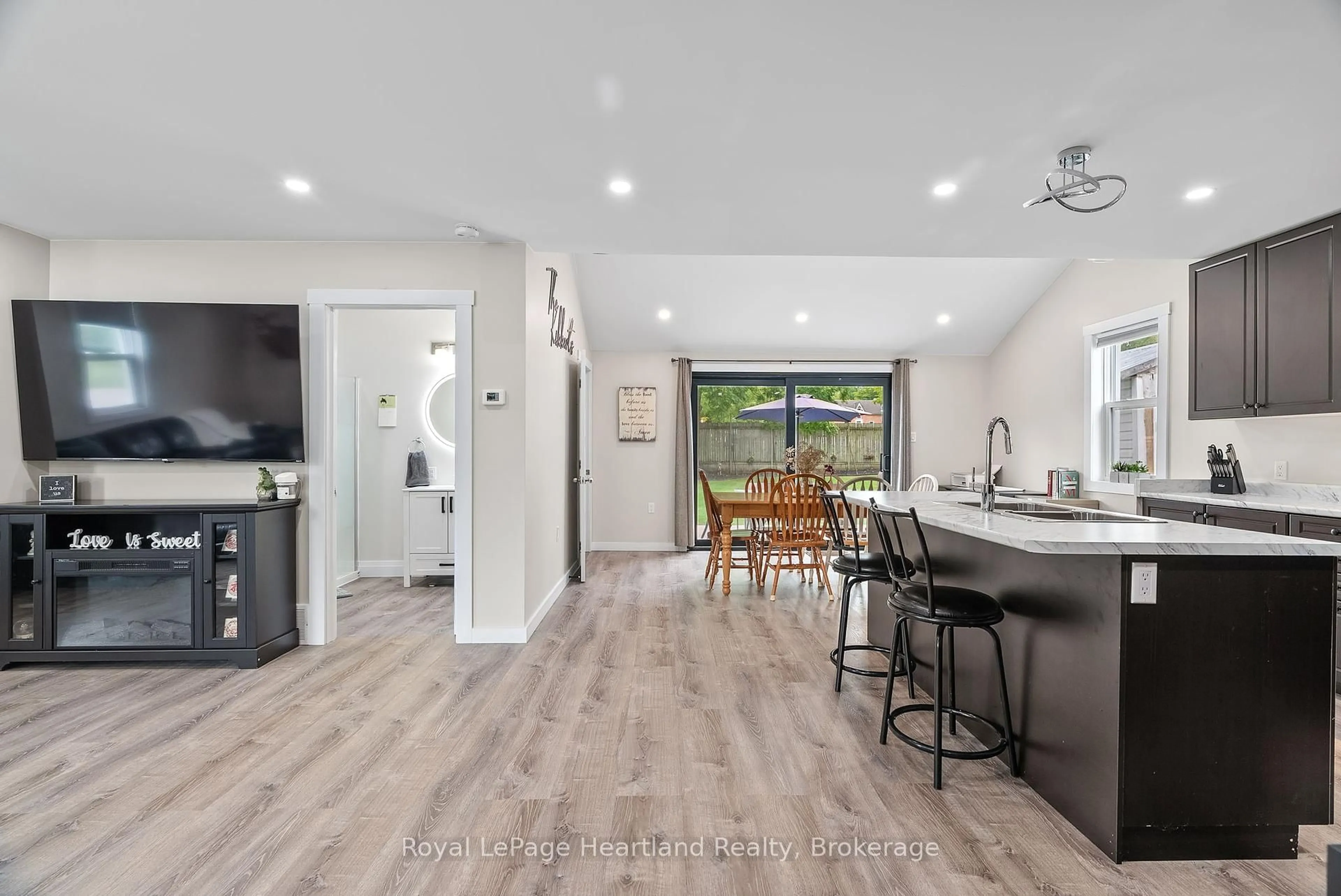 Open concept kitchen, unknown for 393 Shuter St, North Huron Ontario N0G 2W0