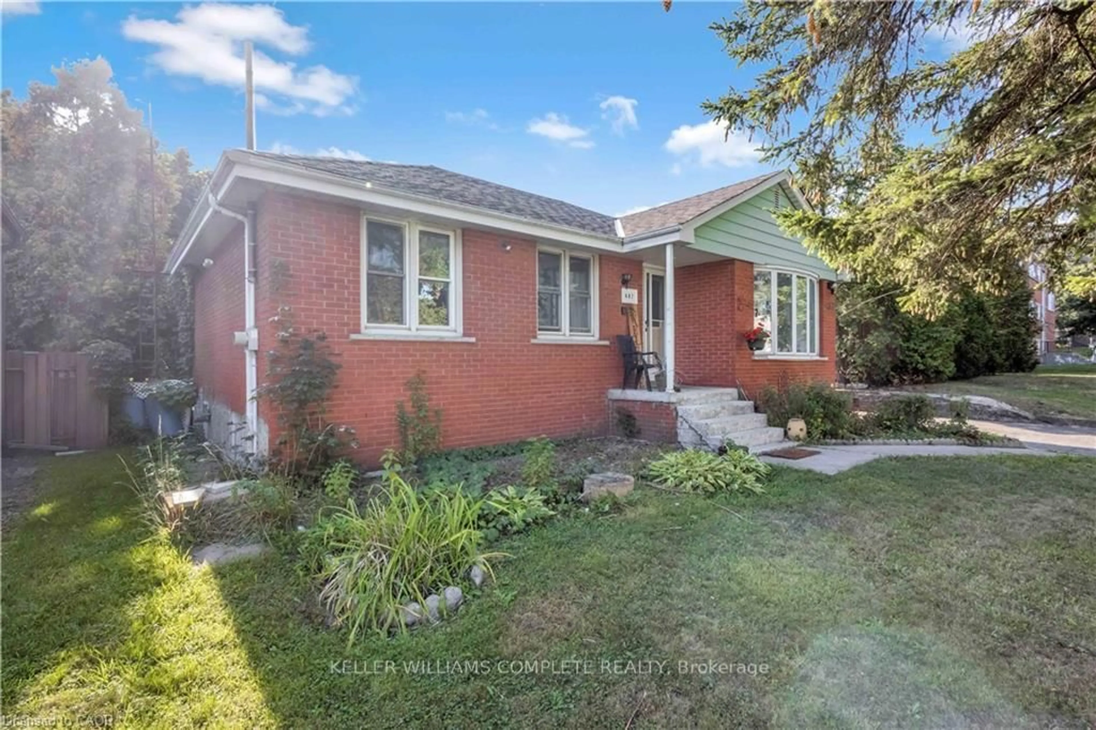 Home with brick exterior material, street for 487 EAST 37TH St, Hamilton Ontario L8V 4C1