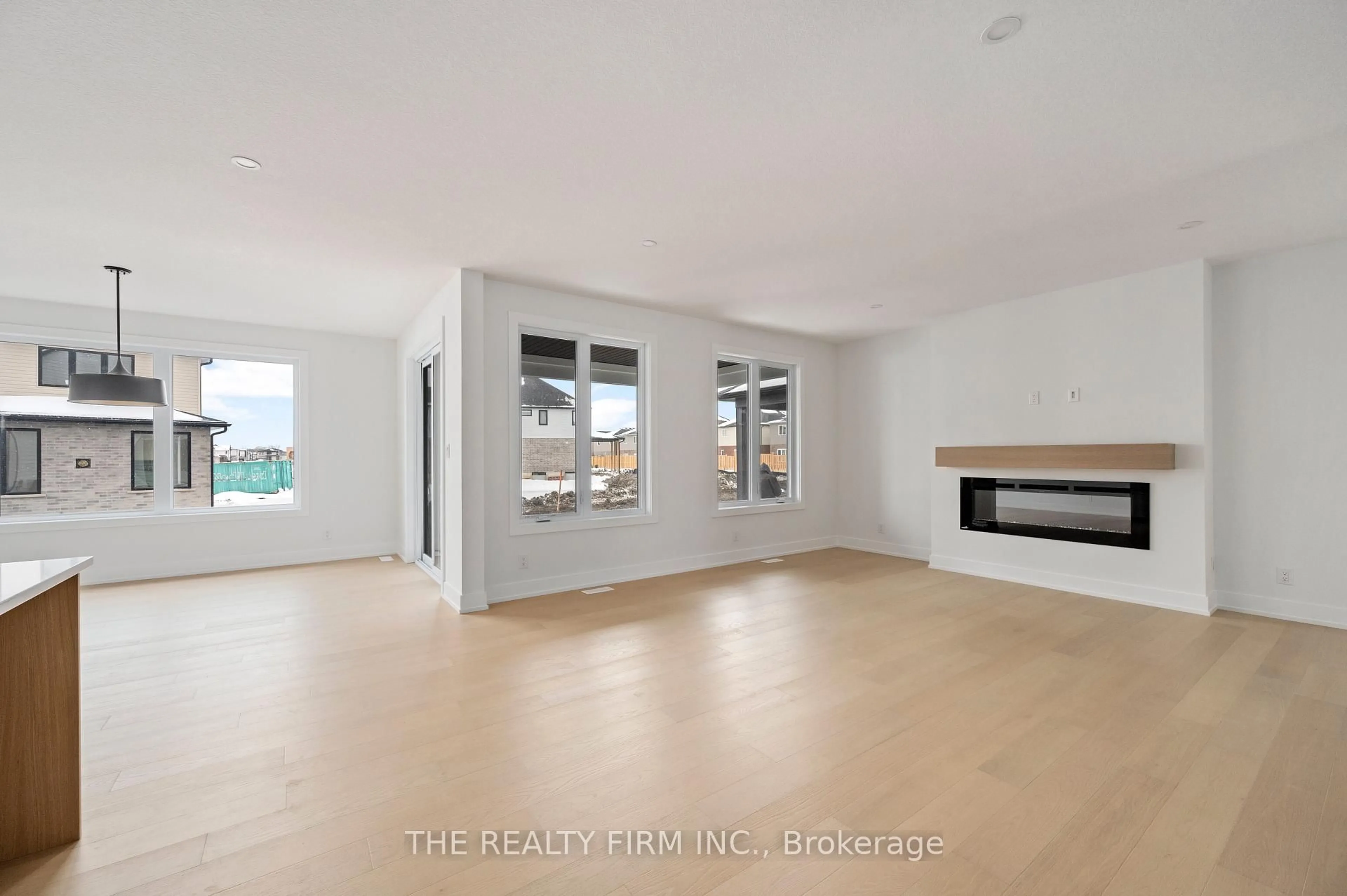 A pic of a room for 2603 BUROAK Dr, London North Ontario N6G 3W1