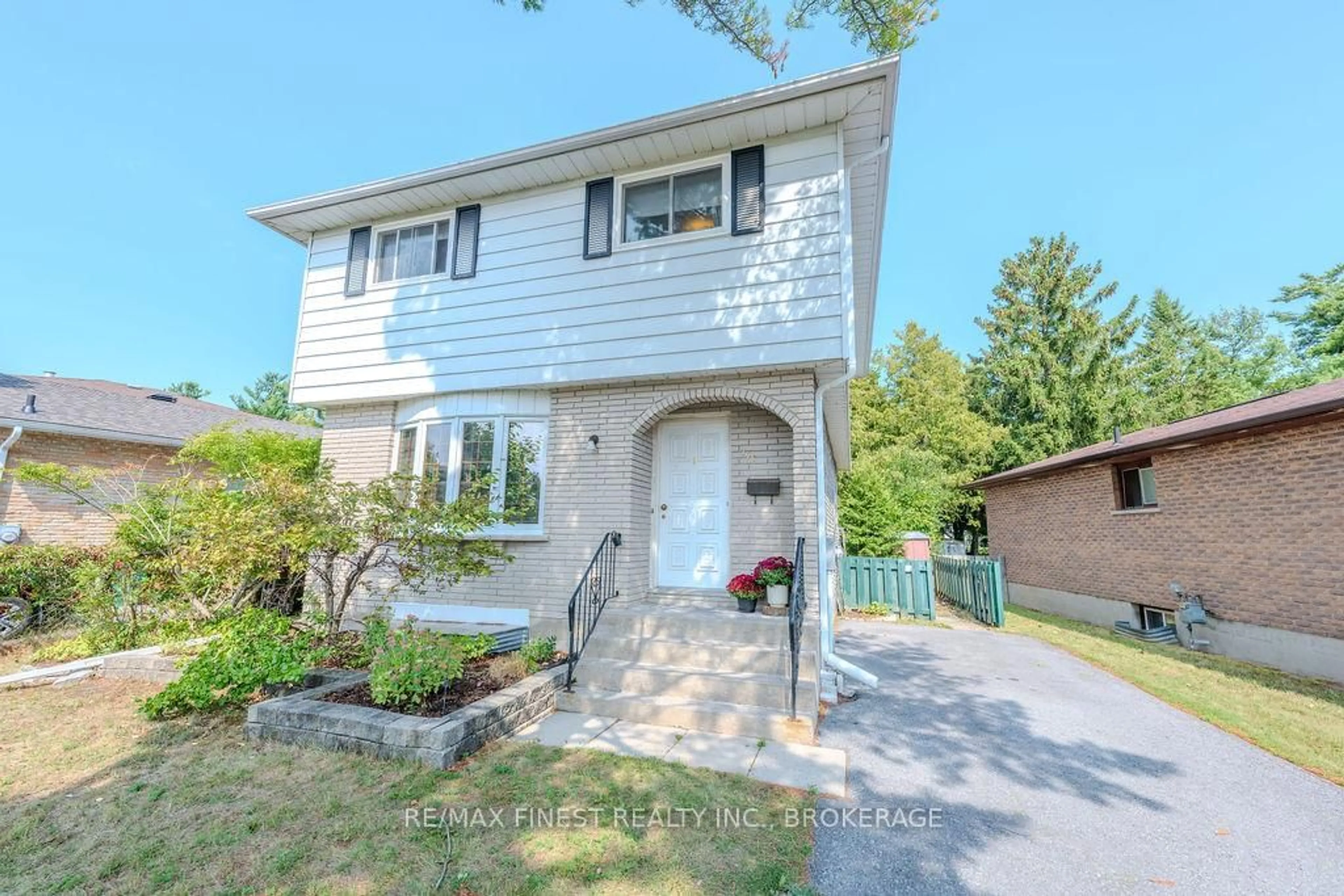 A pic from outside/outdoor area/front of a property/back of a property/a pic from drone, street for 776 Cedarwood Dr, Kingston Ontario K7P 1M7