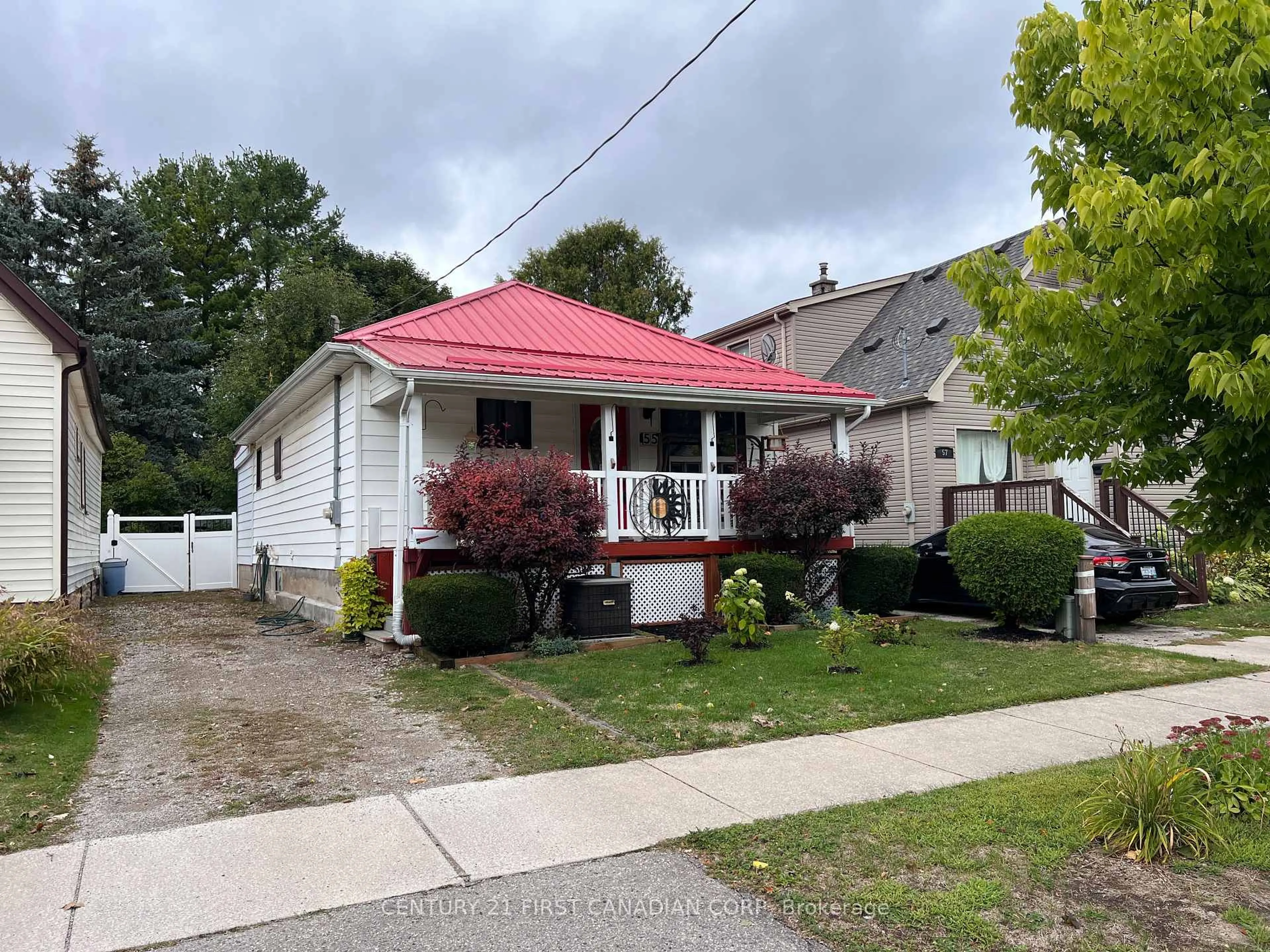 Home with vinyl exterior material, street for 55 Linwood St, London East Ontario N5Y 1W1