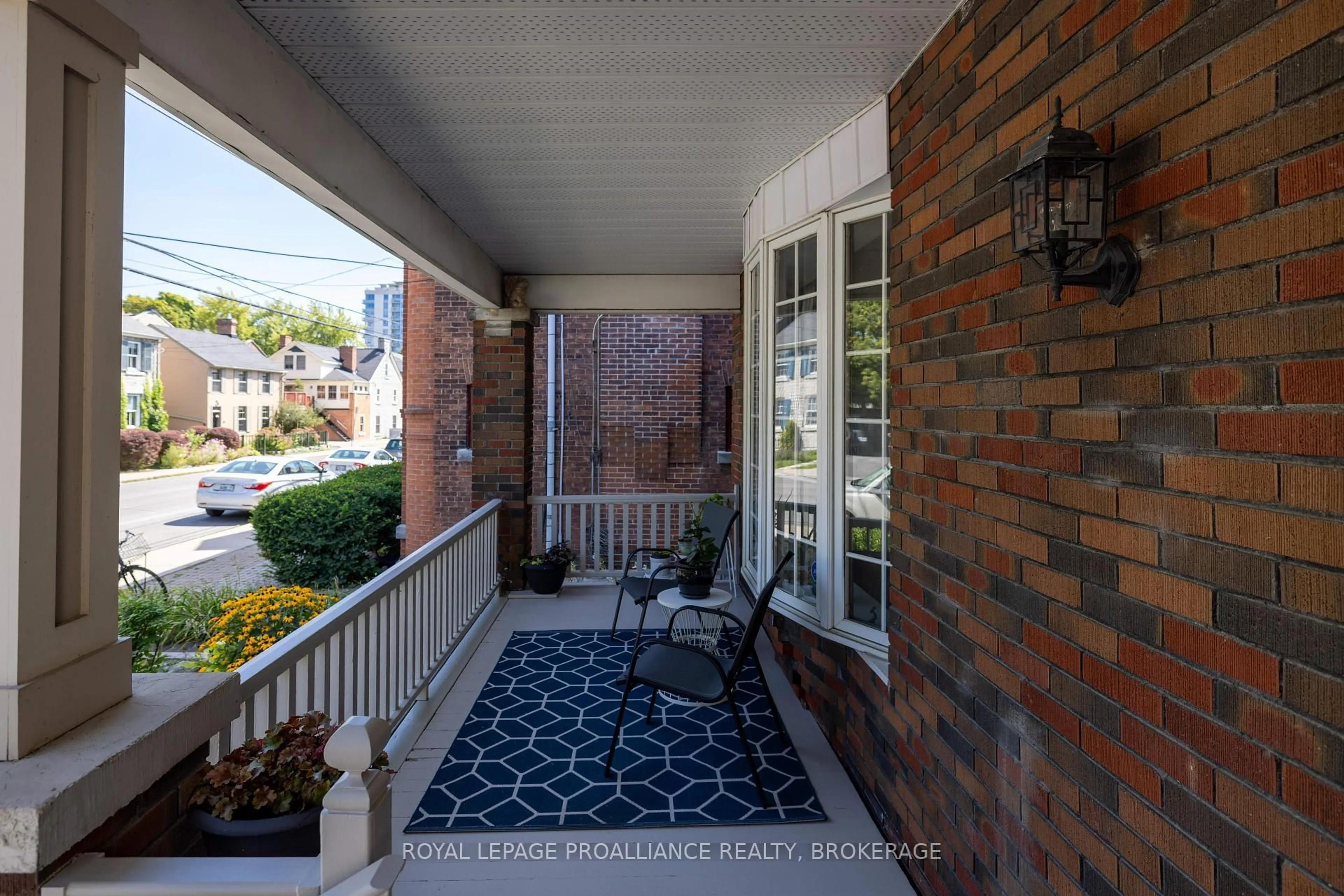 Patio, street for 58 Earl St, Kingston Ontario K7L 2G6