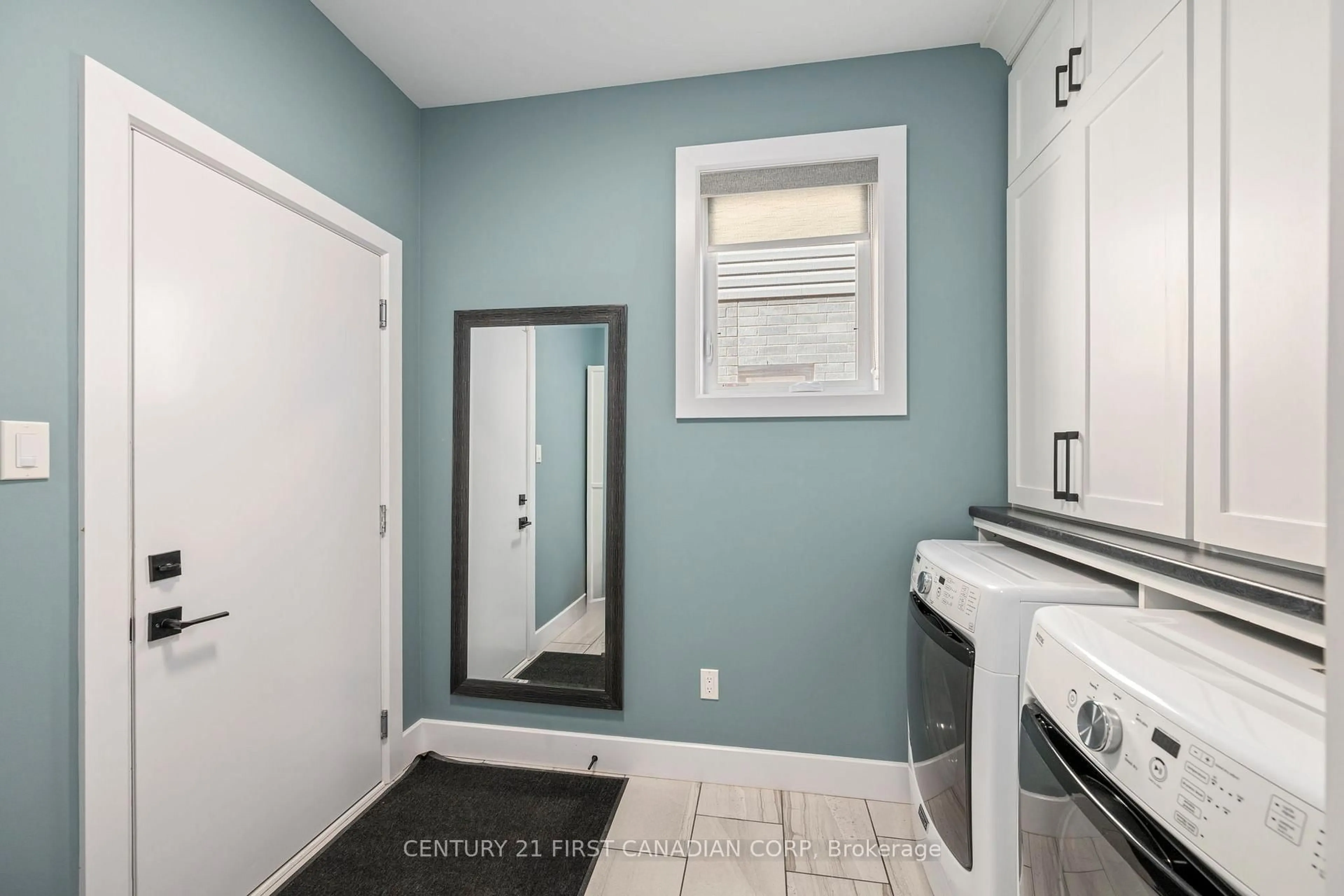 Laundry room for 594 Freeport St, London North Ontario N6G 0R2