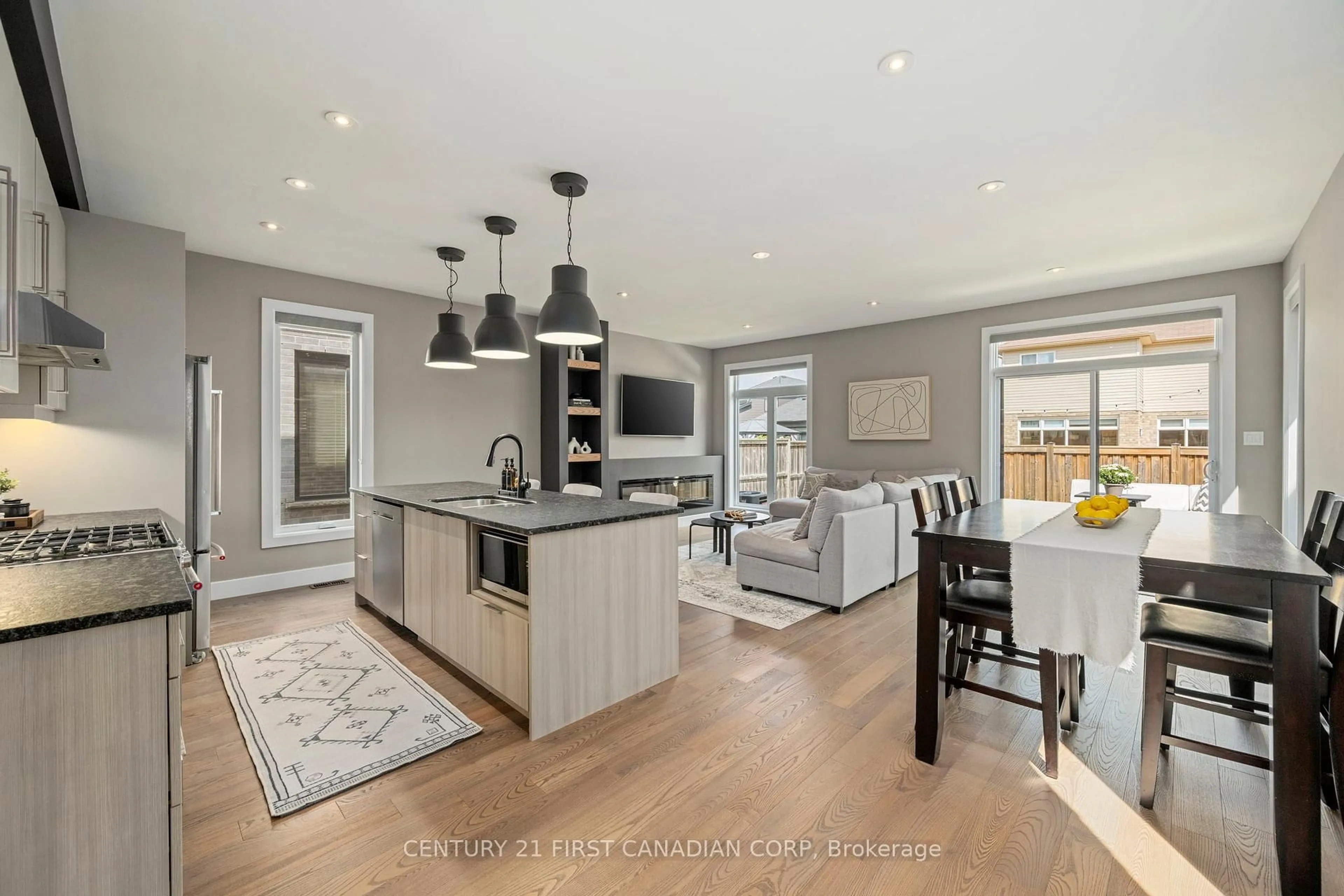 Open concept kitchen, unknown for 594 Freeport St, London North Ontario N6G 0R2