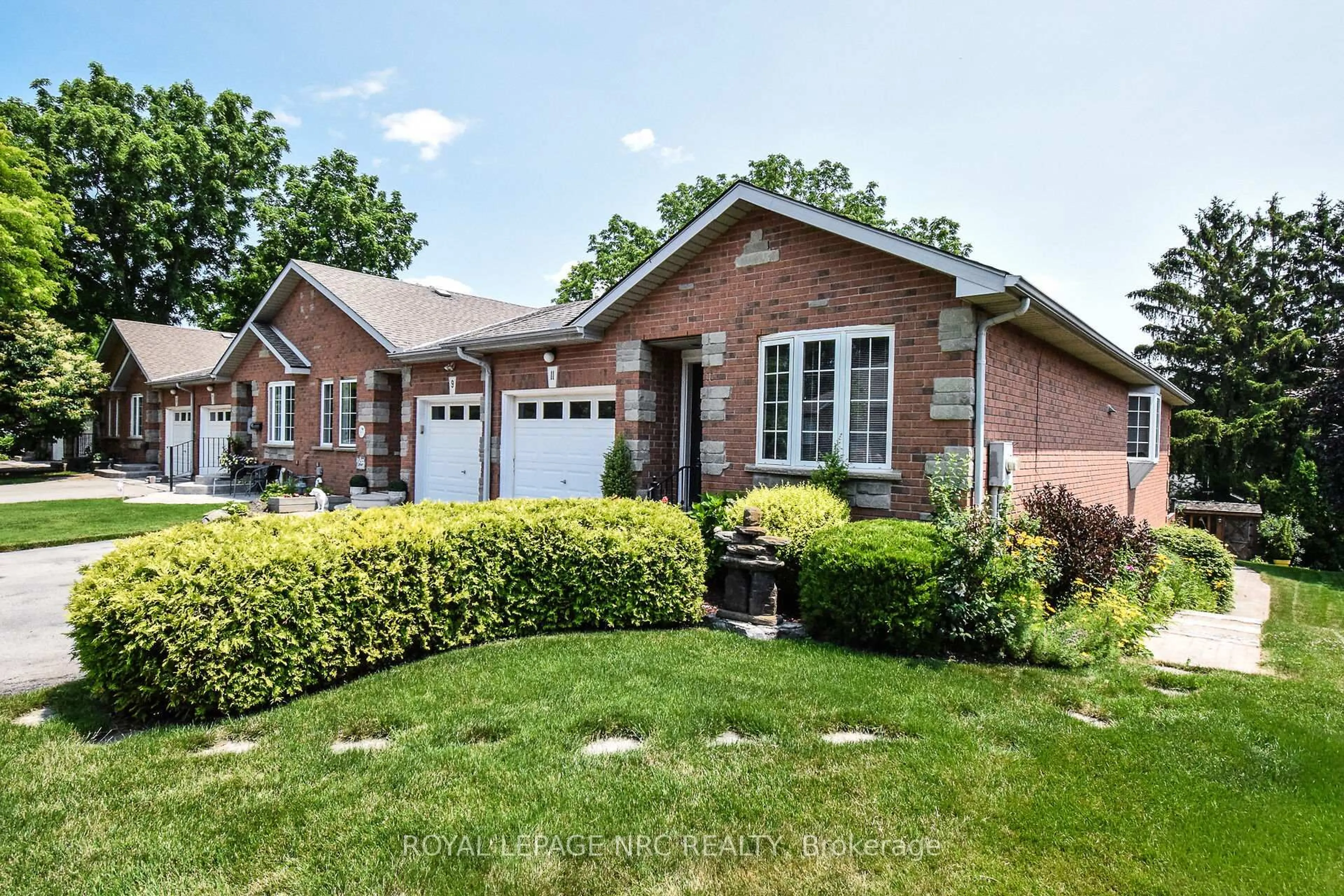 Home with brick exterior material, street for 11 KINSMAN Crt, Pelham Ontario L0S 1E3