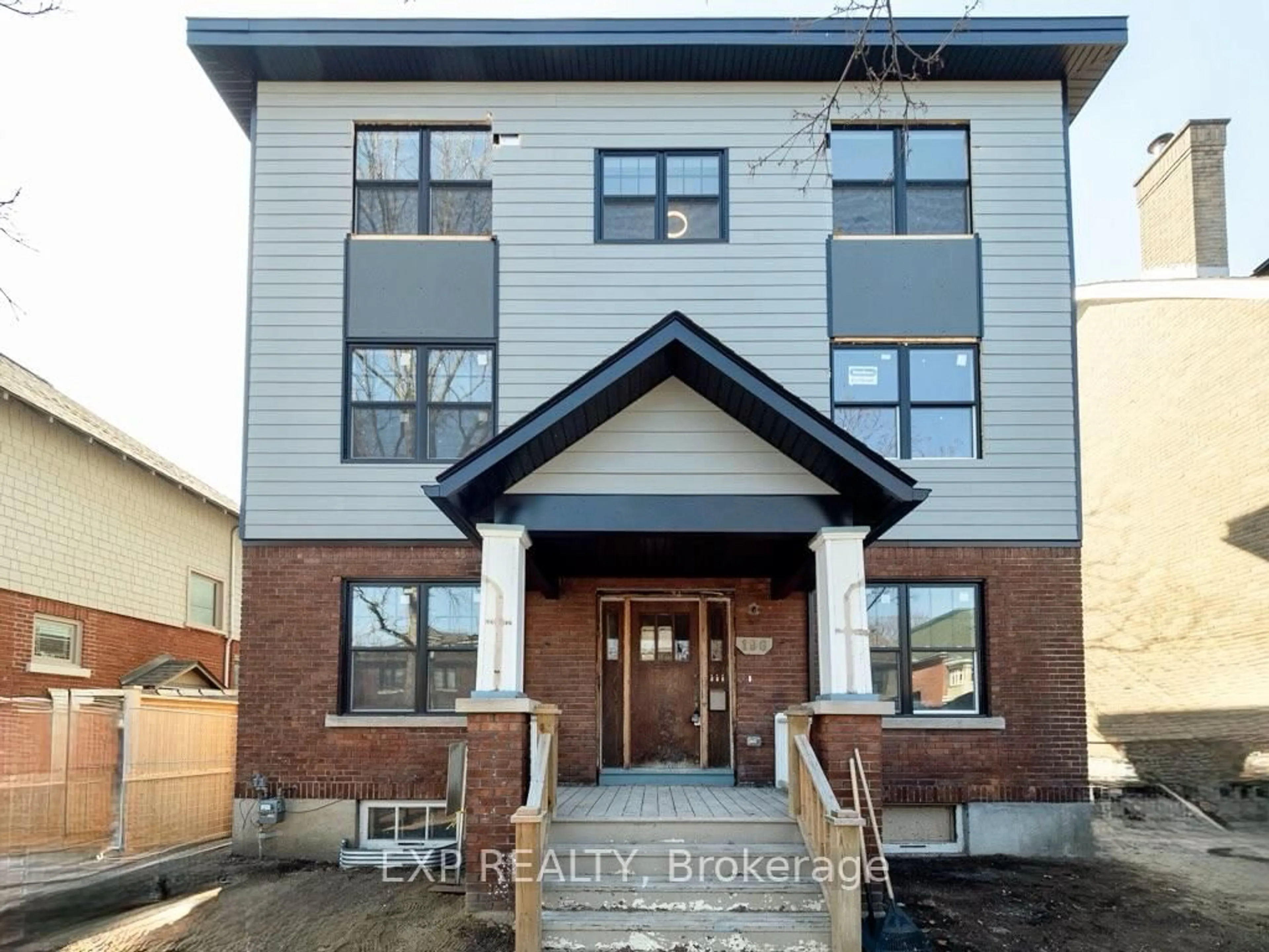 Home with brick exterior material, building for 196 POWELL Ave, Ottawa Ontario K1S 2A5
