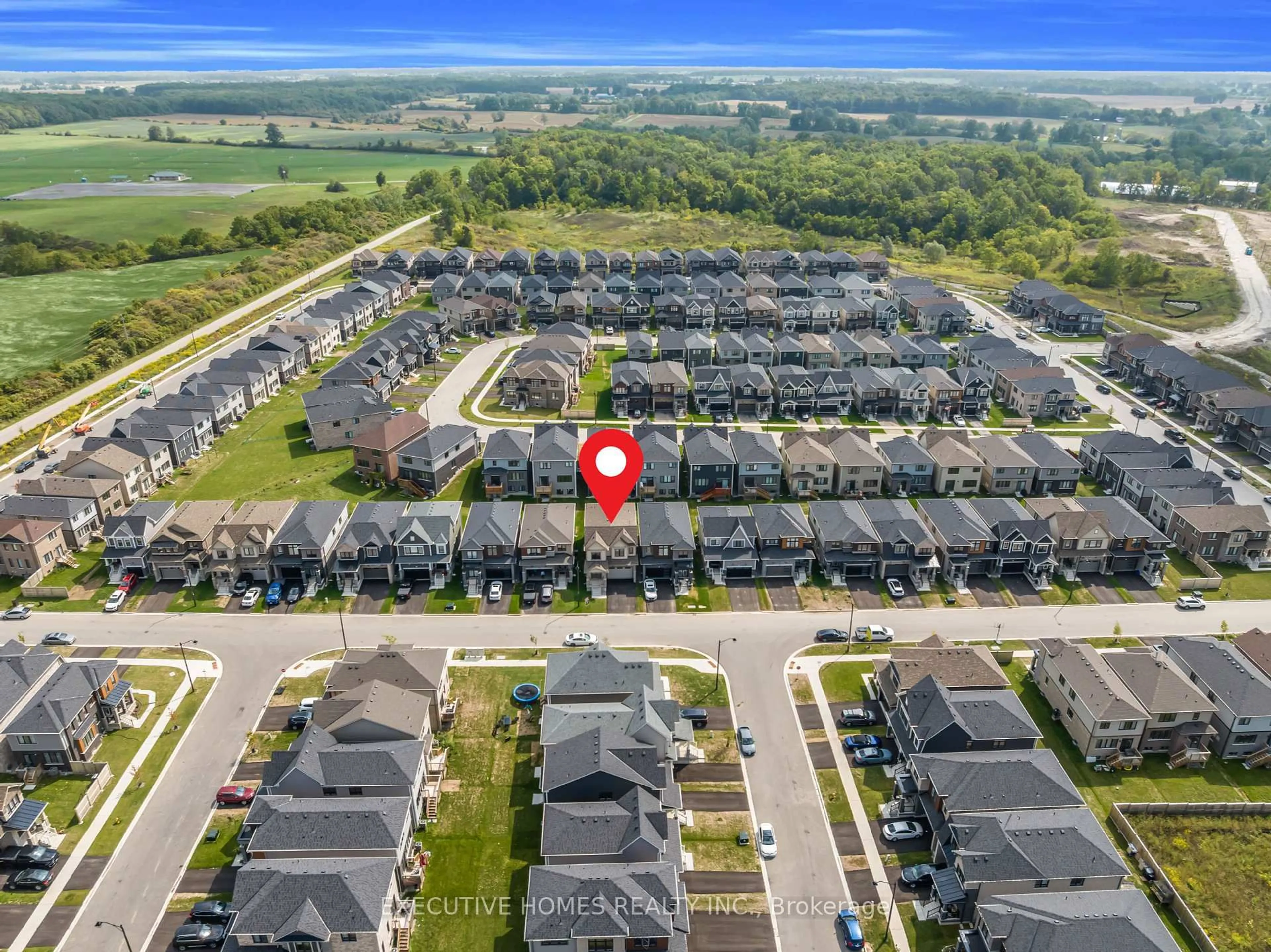 A pic from outside/outdoor area/front of a property/back of a property/a pic from drone, water/lake/river/ocean view for 170 Lilac Circ, Haldimand Ontario N3W 0H5